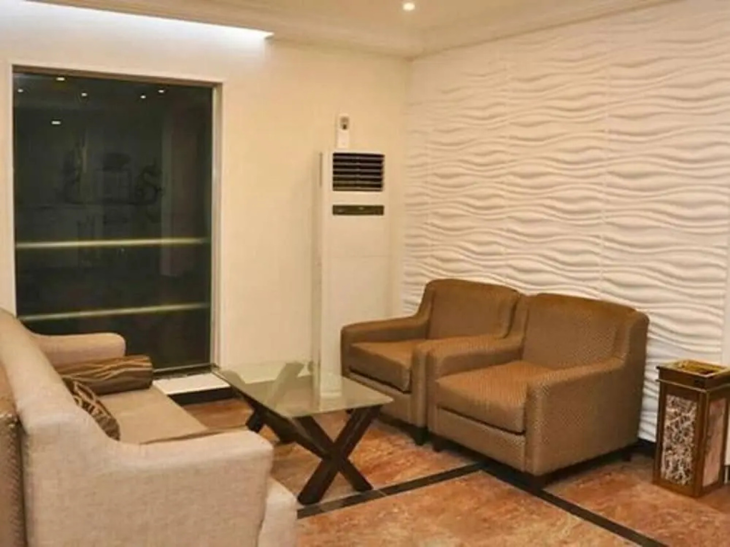 De Brass Suites Hotel