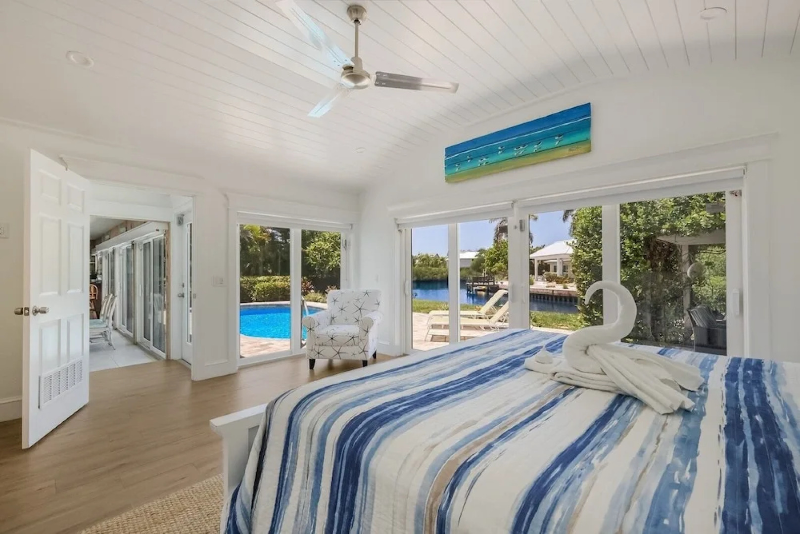 Gladiolus On The Water 3 Bedroom Home by RedAwning