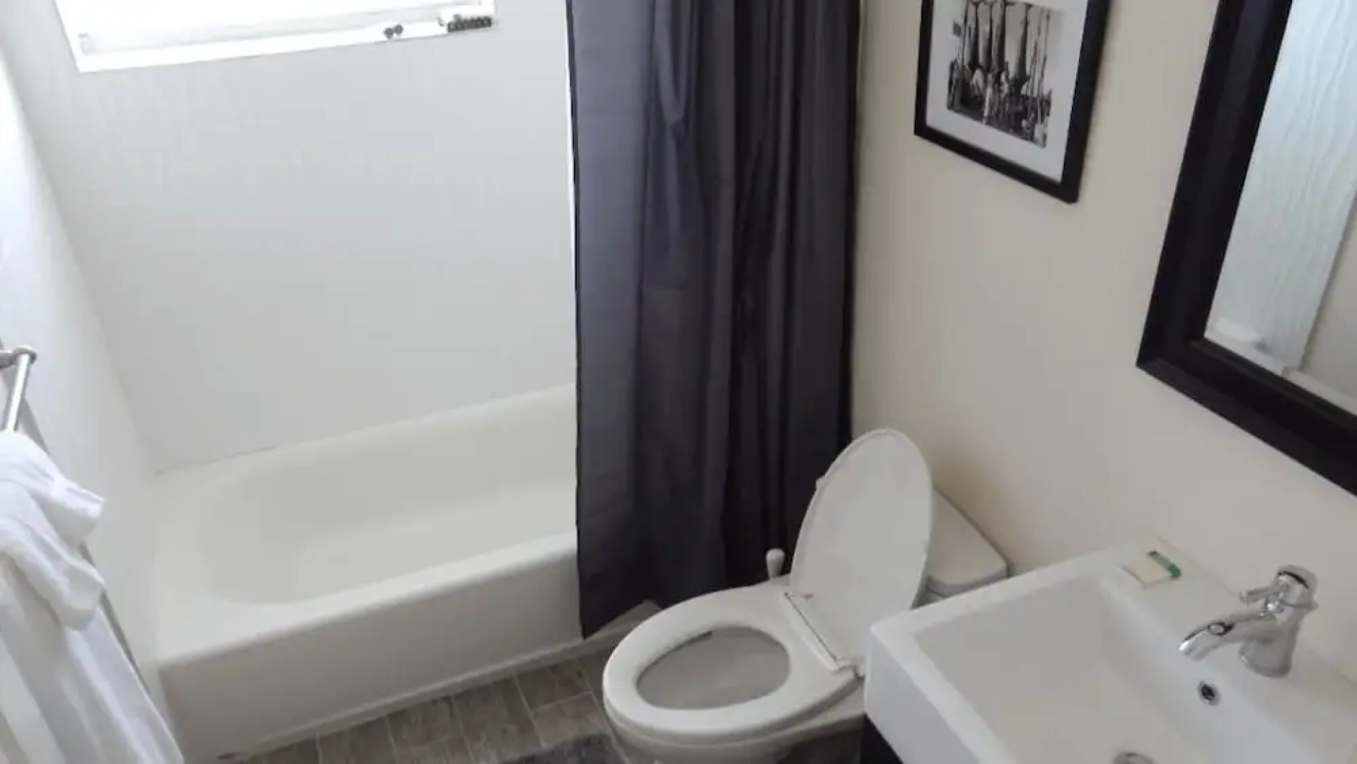 BIMINI LOFTS Across from Big Game club - 1 of 2 furnished apartments