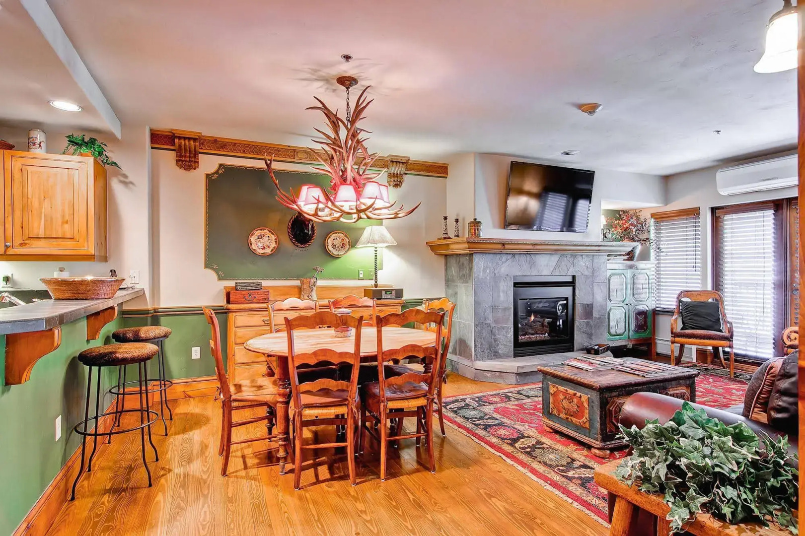 Market Square by East West Hospitality