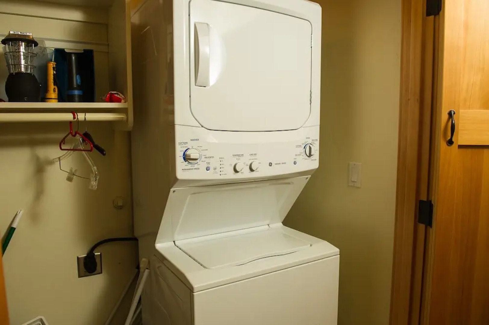 Waterside Family Fun 3 Br home by RedAwning