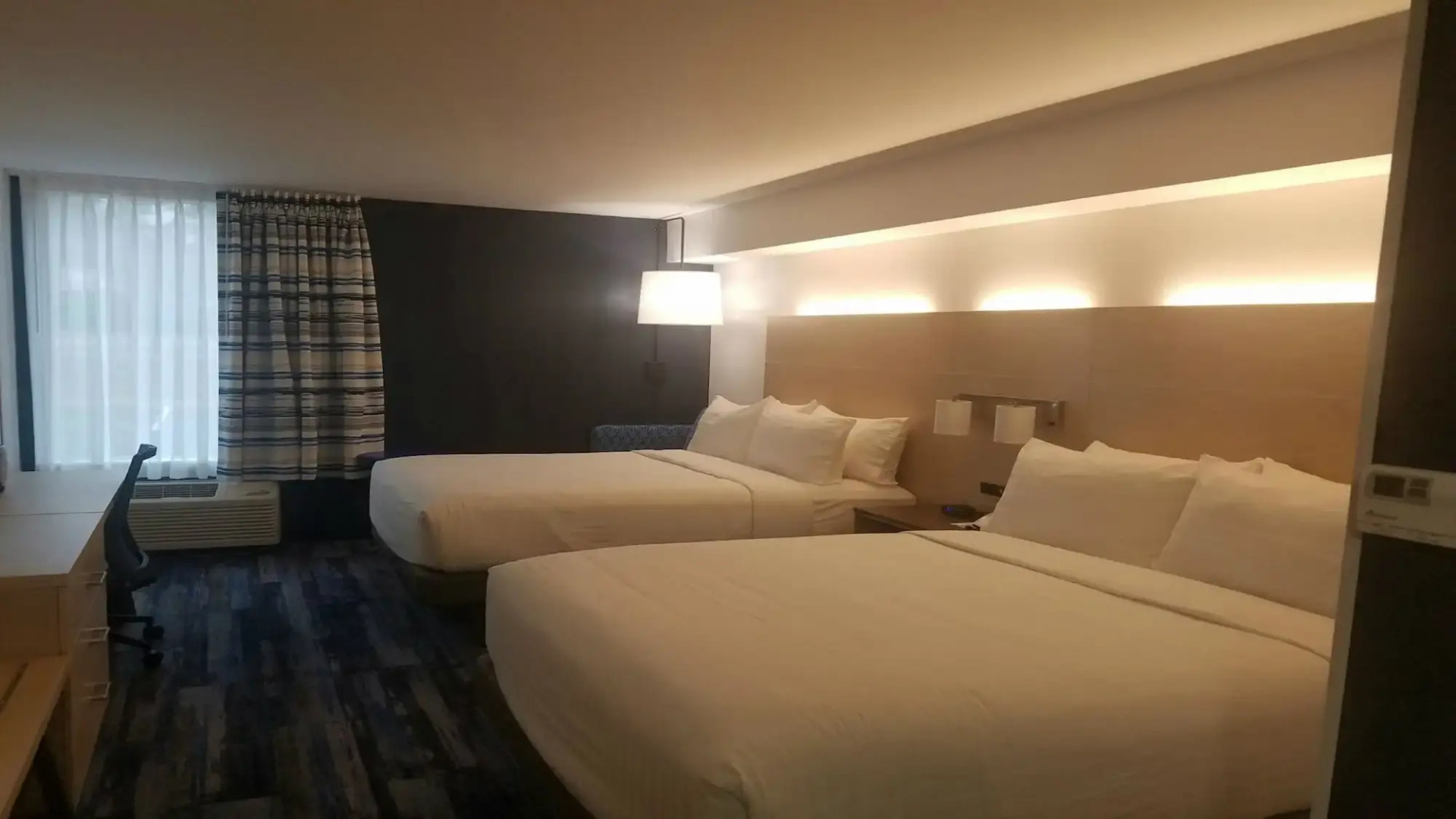 Holiday Inn Express Williamsbrg Busch Gardens Area by IHG