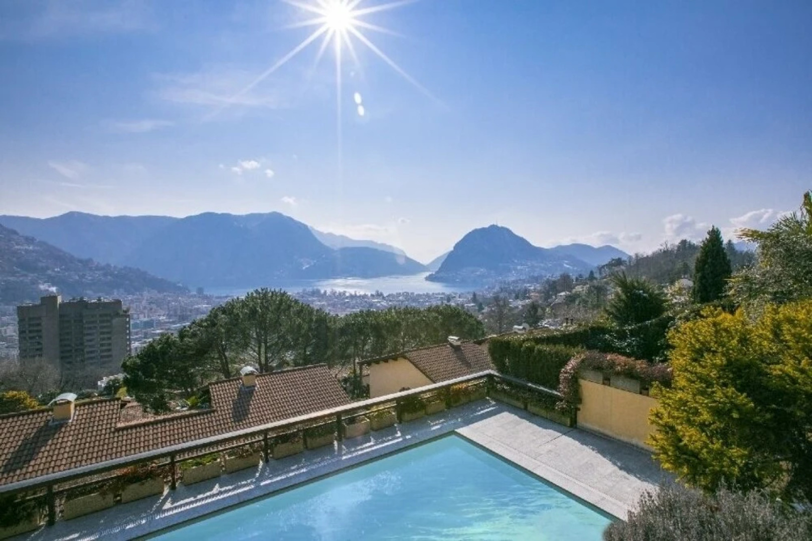 Luxury Villa Victoria