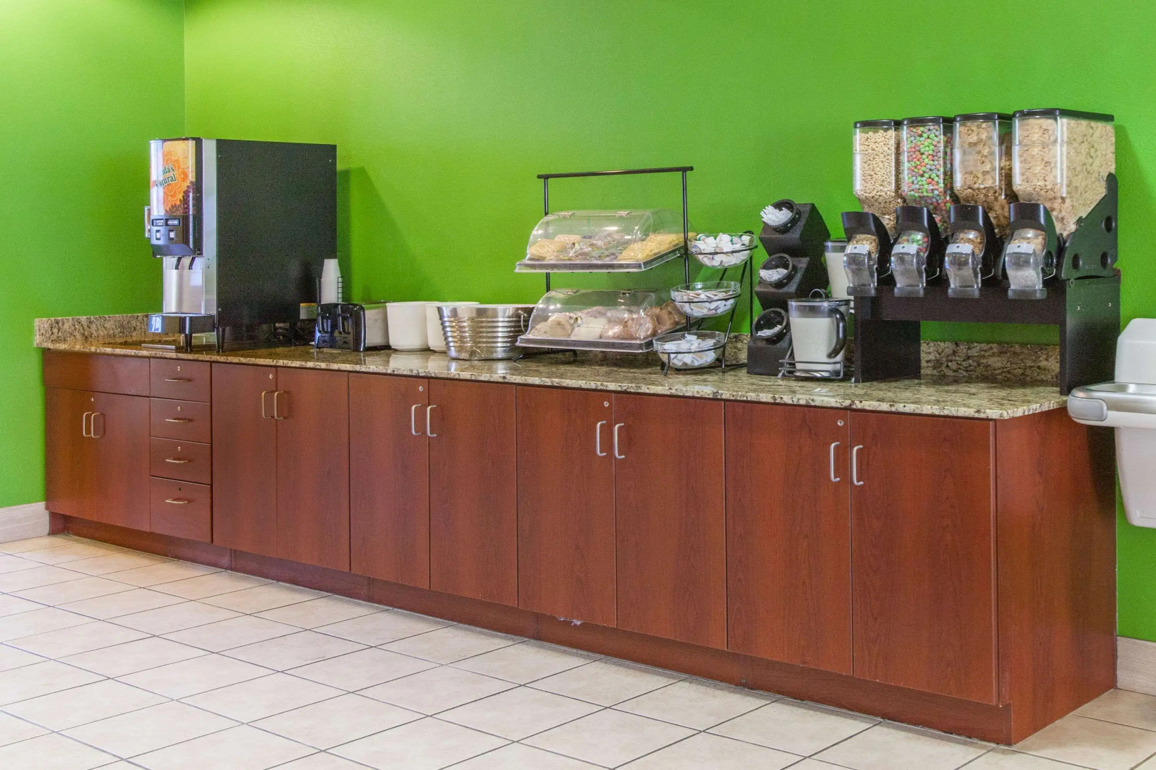 Microtel Inn & Suites by Wyndham Rogers