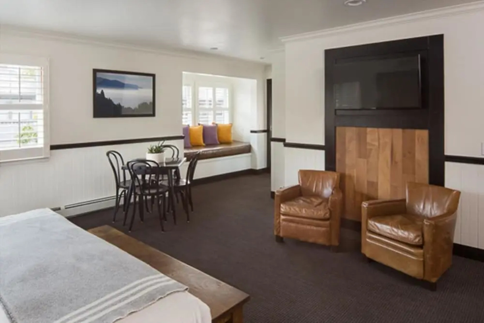 Le Petit Pali at 8th Ave