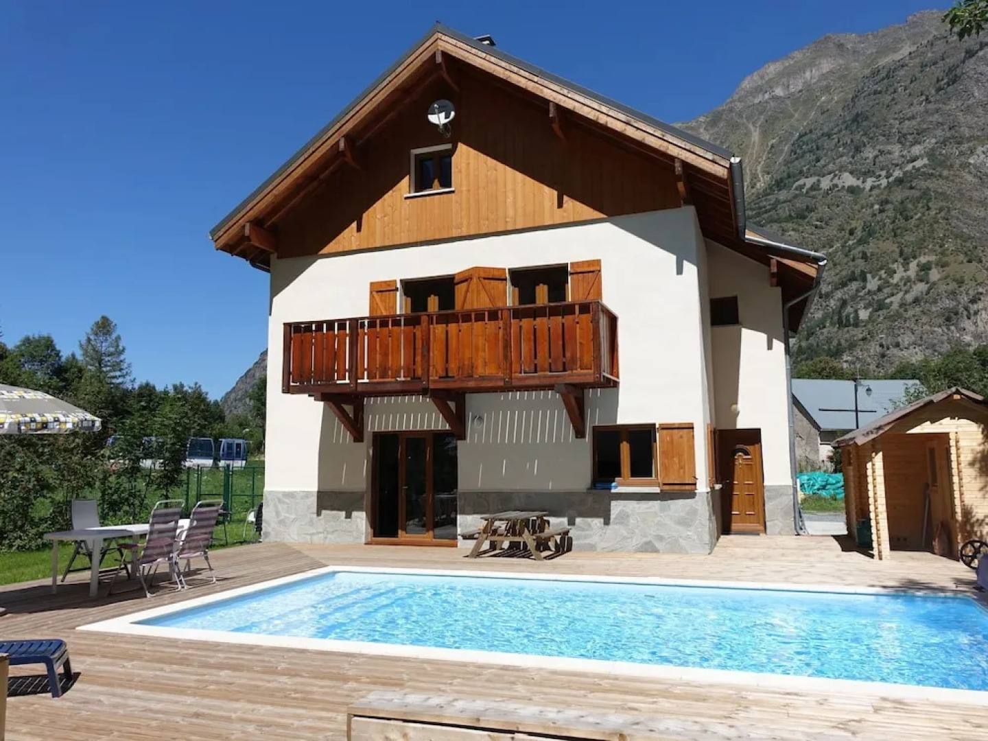 Modern Chalet with Swimming Pool and Sauna in Venosc