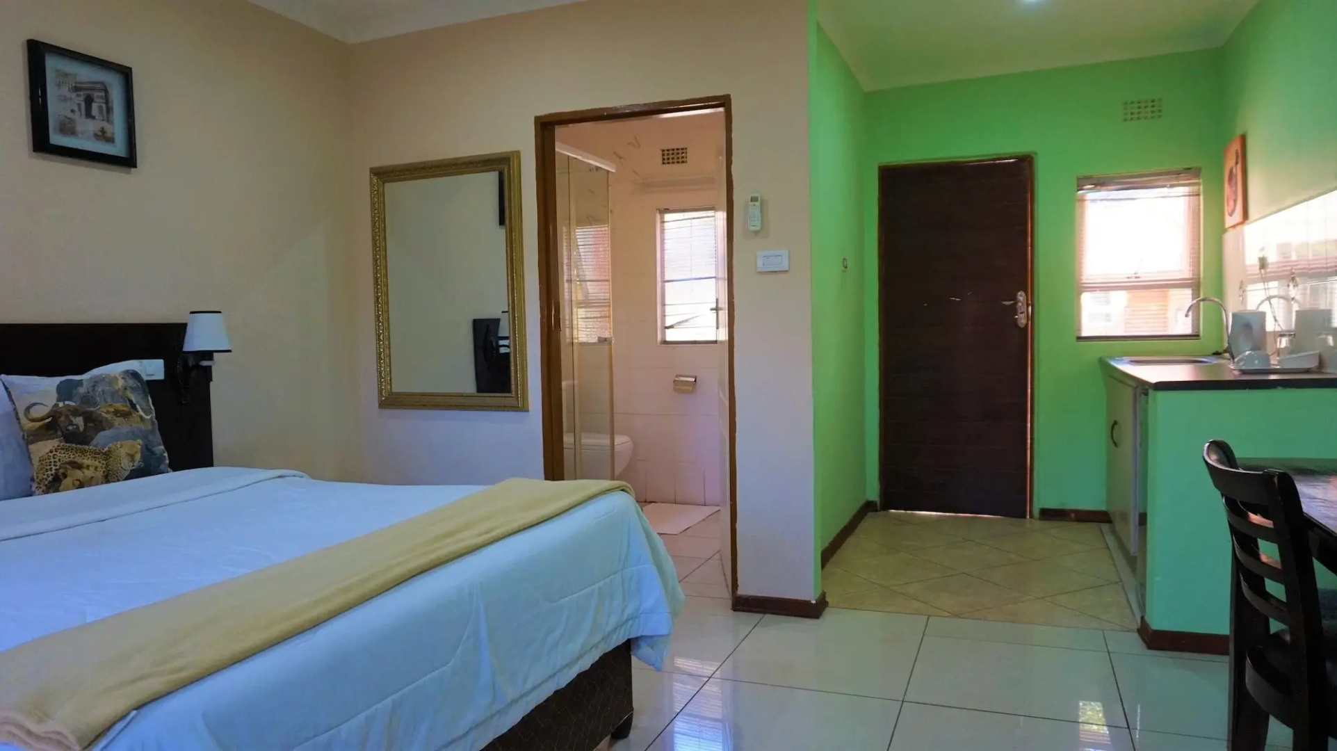Tasha Lodge and Tours