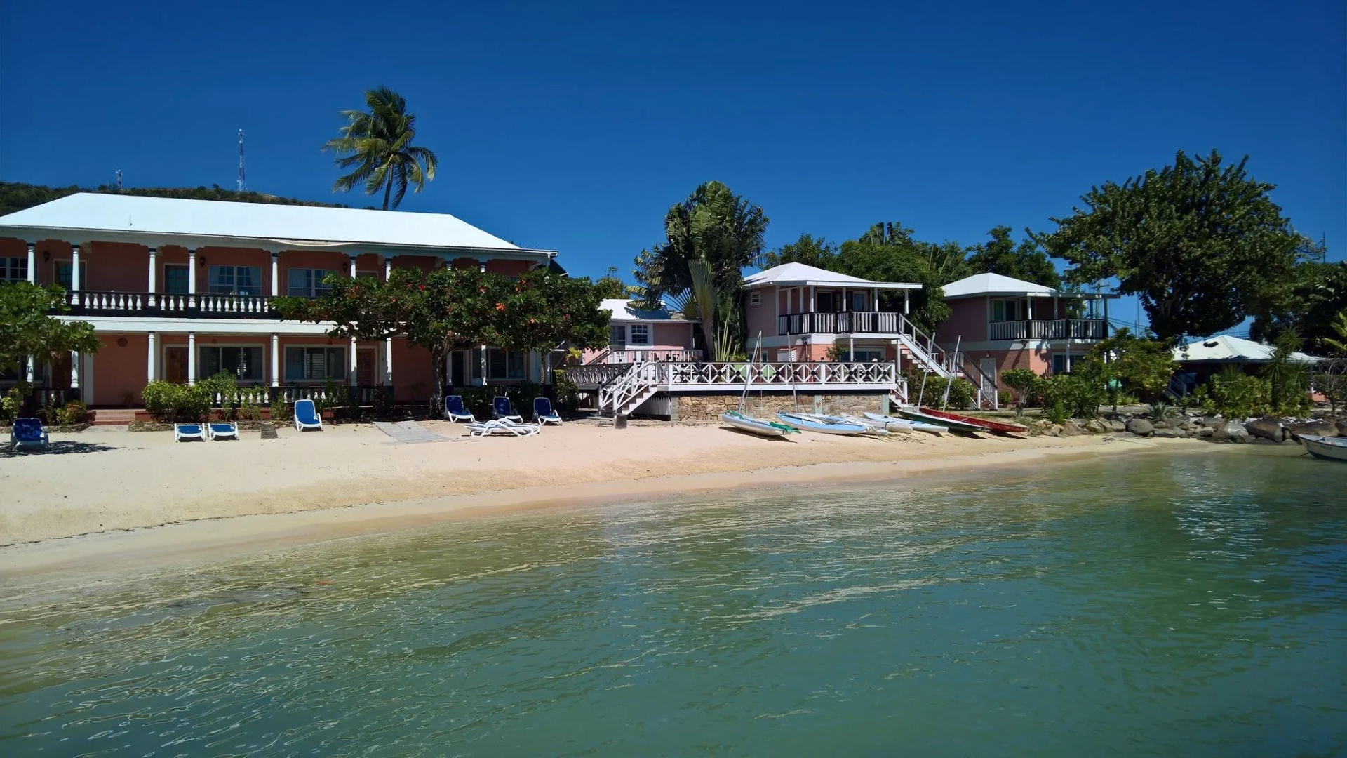 Catamaran Hotel Marina