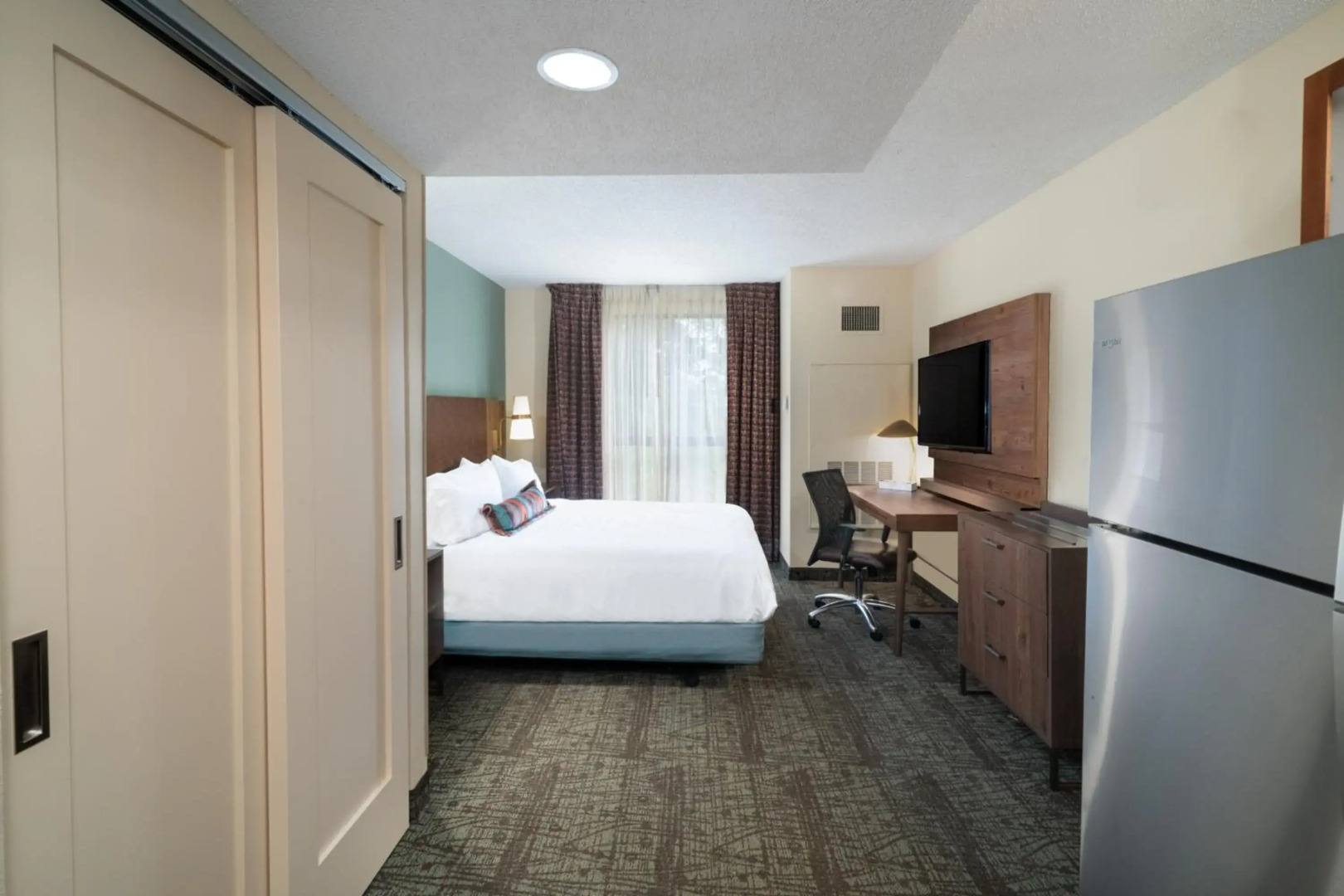Staybridge Suites Memphis - Poplar Ave East by IHG
