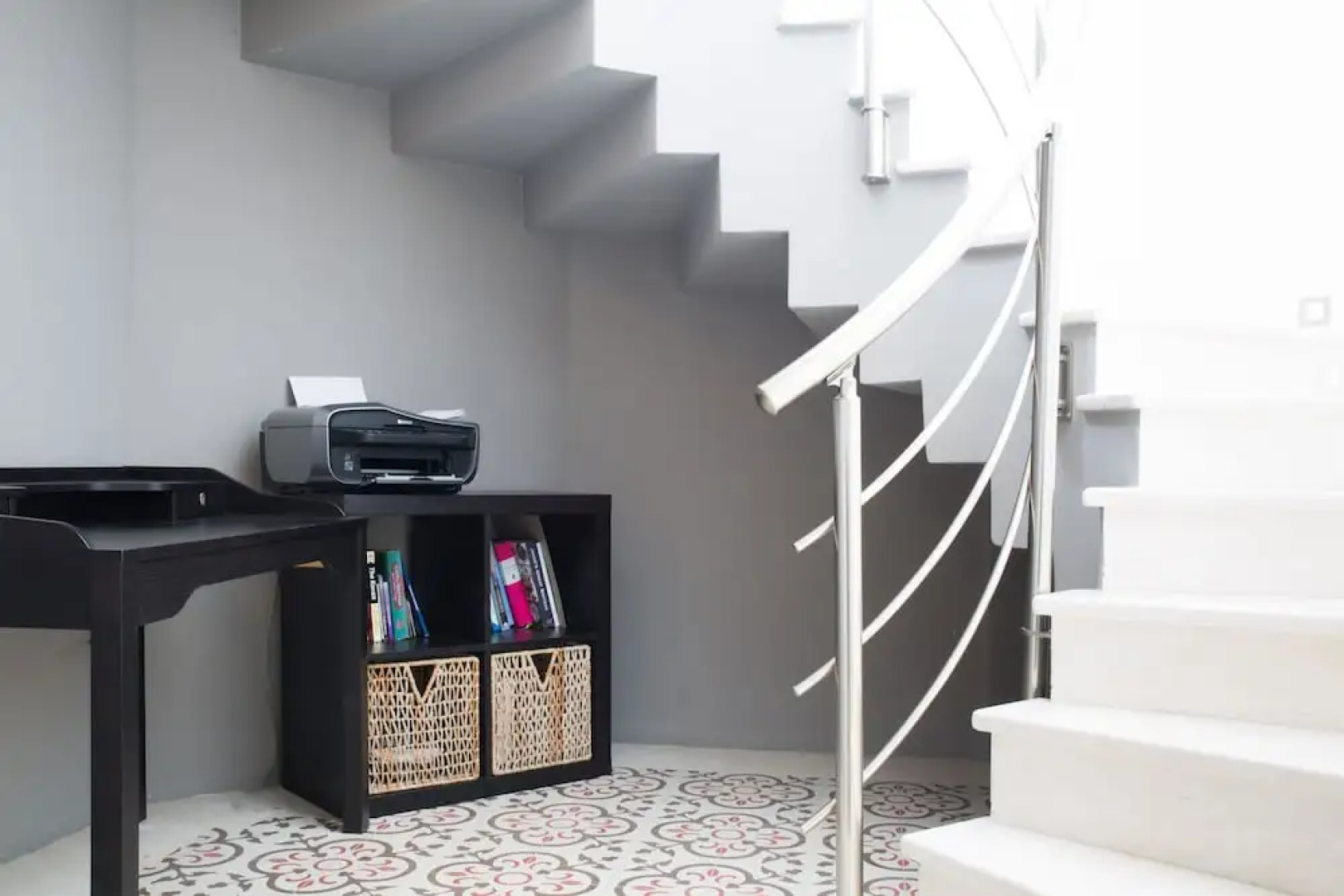 Important Group Villa Olivia