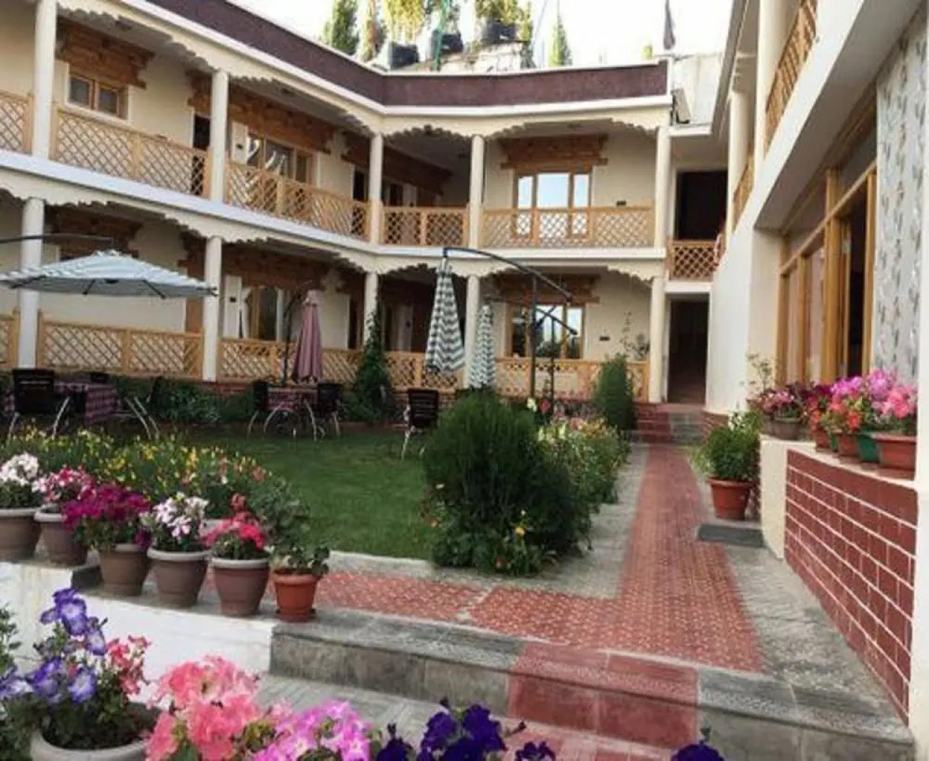 Hotel Ladakh Inn