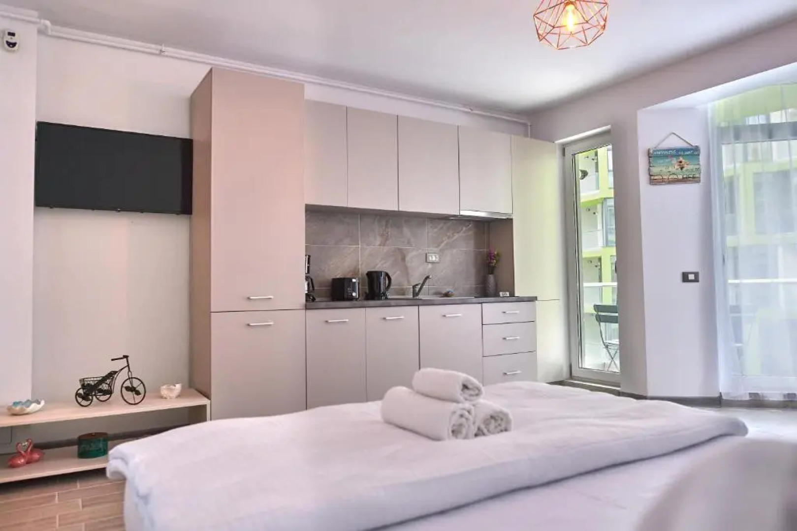 Golden Sunrise studio Spa n Pools Beach resort