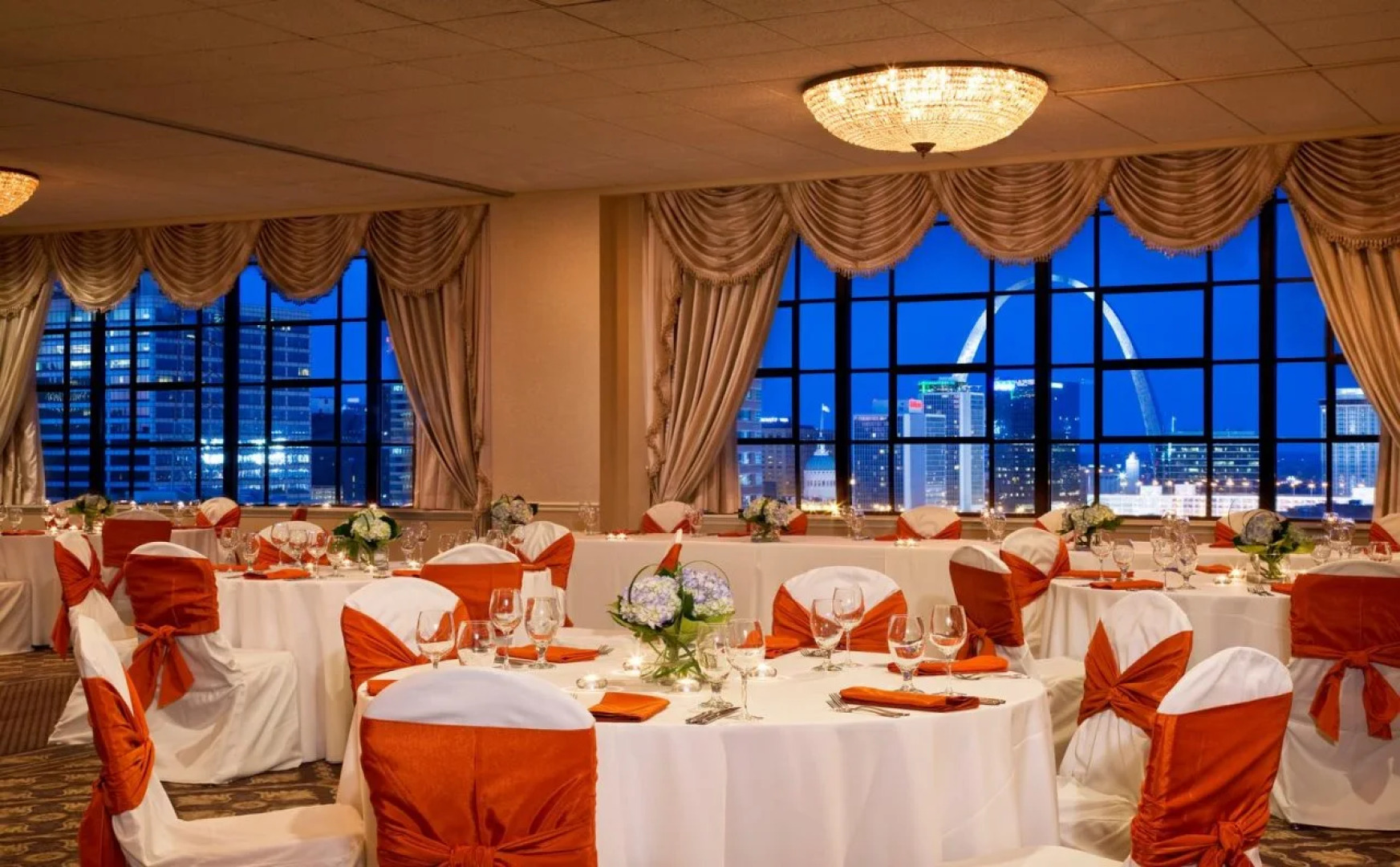 OYO Hotel St. Louis Downtown City Center MO