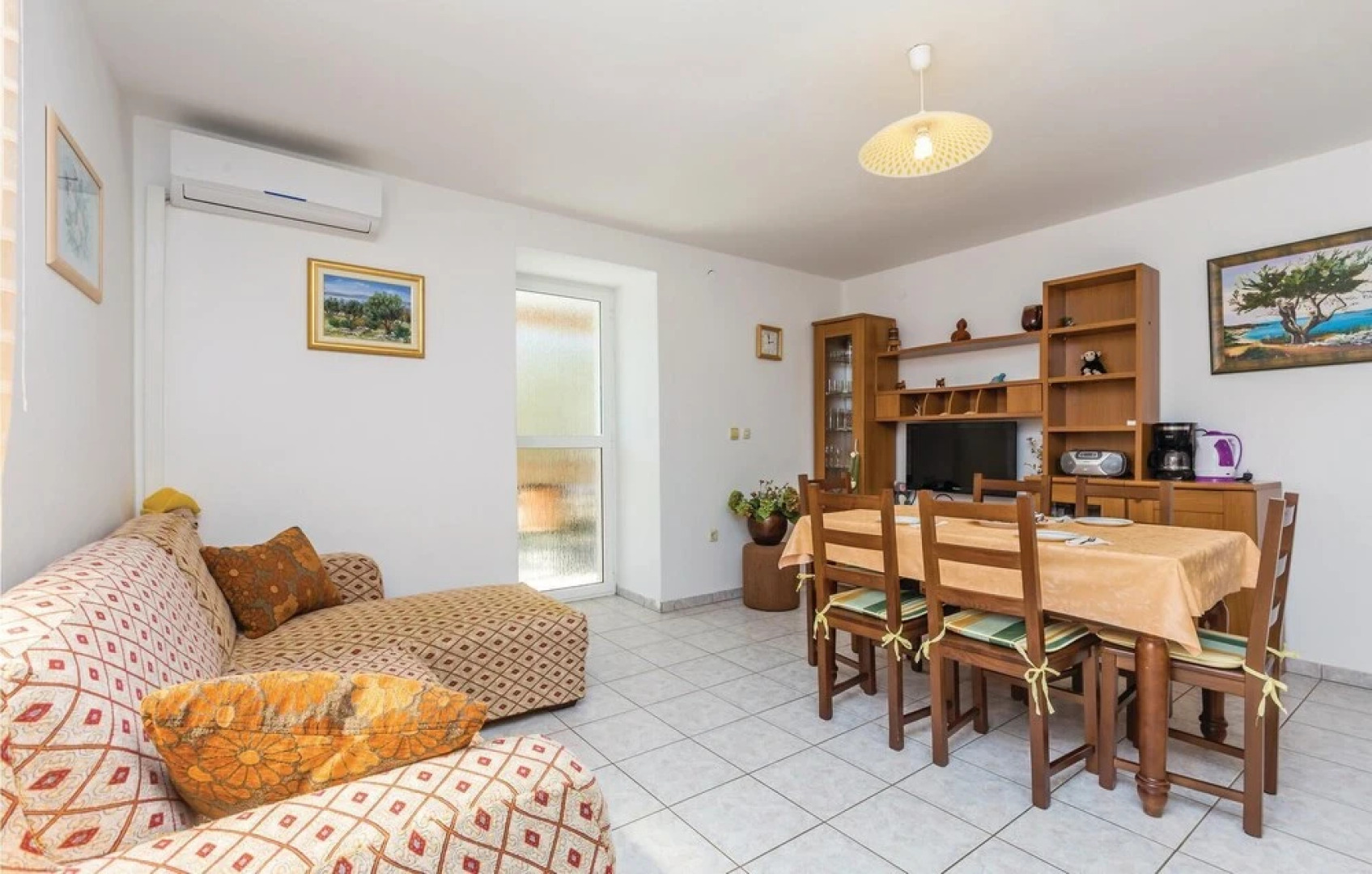 Amazing Home in Poljica With Wifi and 4 Bedrooms