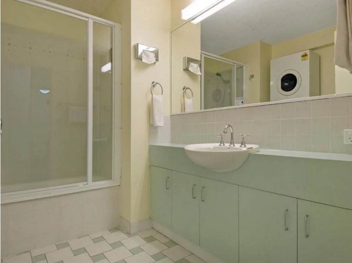 Cheltenham Apartments