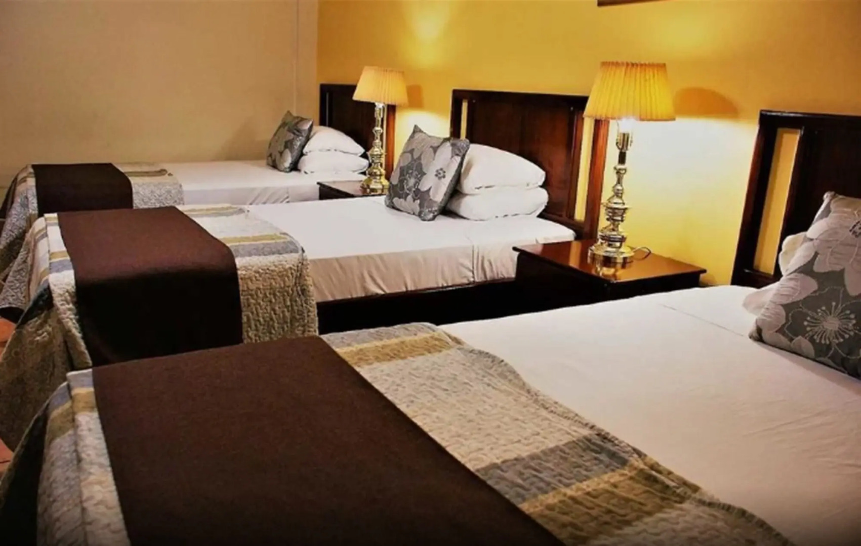 Hotel Puerta del Sol - San Jose Airport