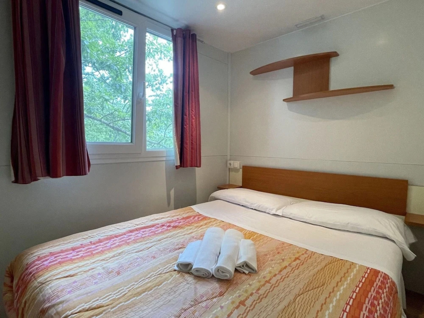 Cosy Mobile Home in Toscana With Shared Pool