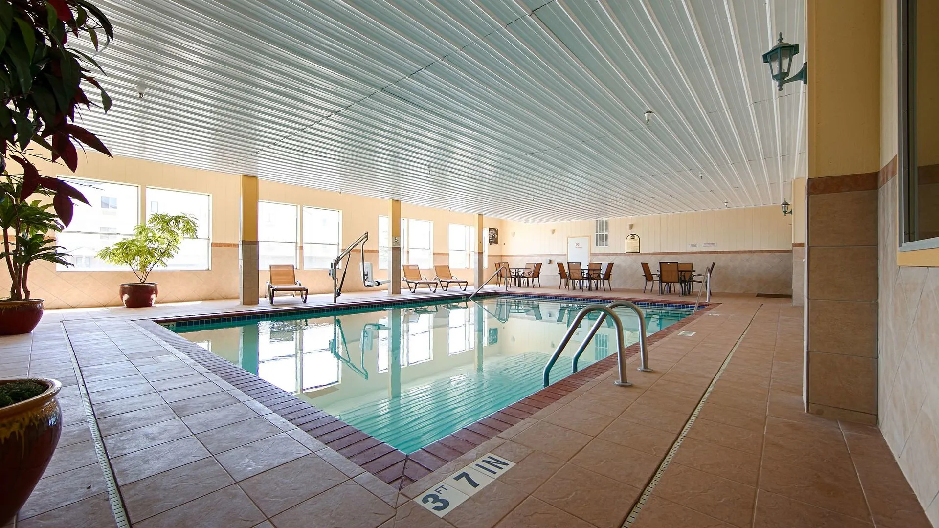 Best Western Greentree Inn & Suites