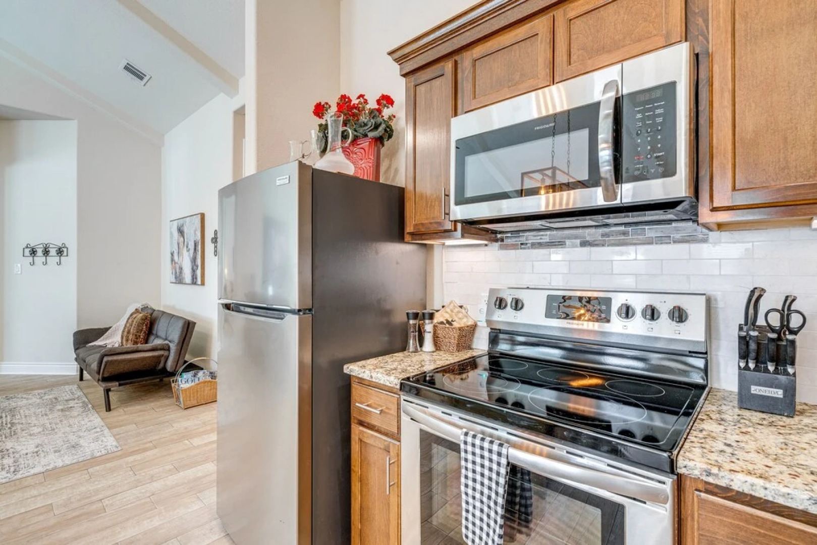 Idyllic Lago Vista Home < 1 Mi to Lake Travis!