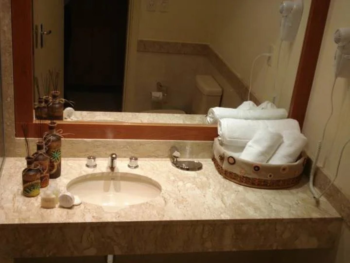 Olimpo Hotel & Suites