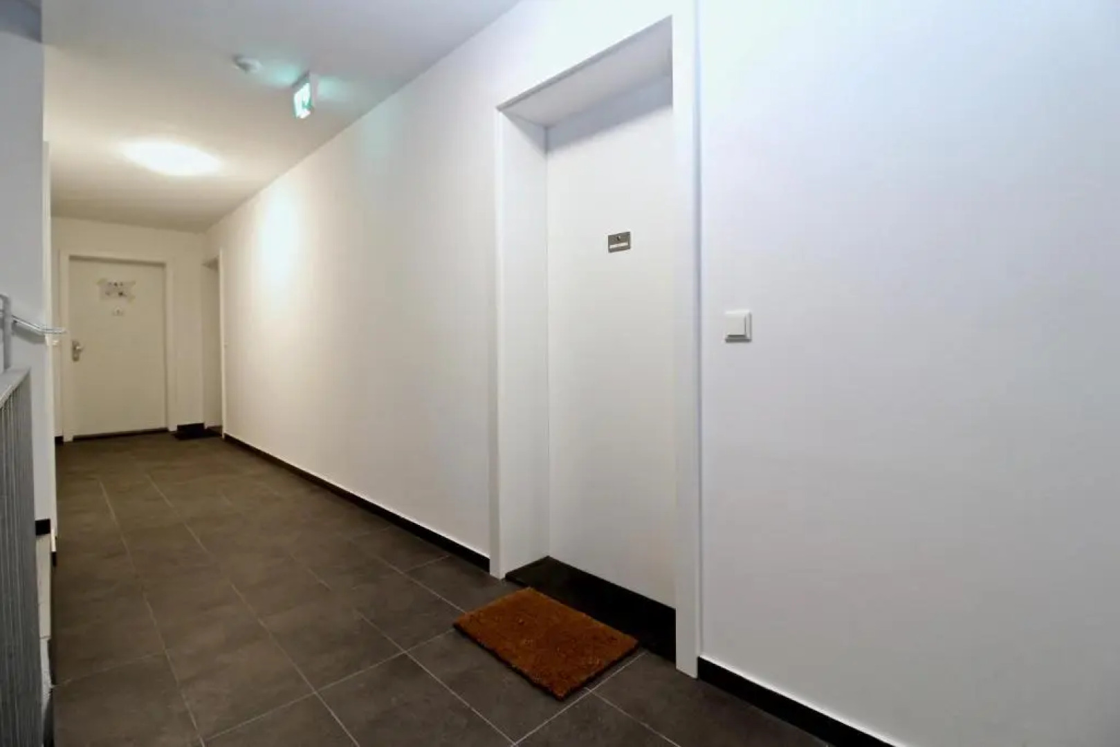 Yellow Flower Apartment with Pool - 5 min to Lake