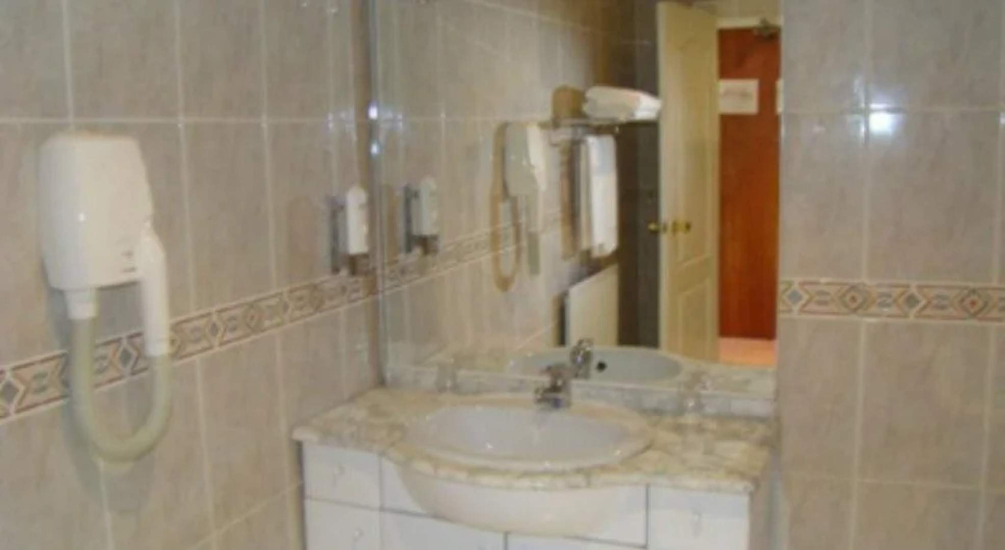 Ashbourne Court Hotel