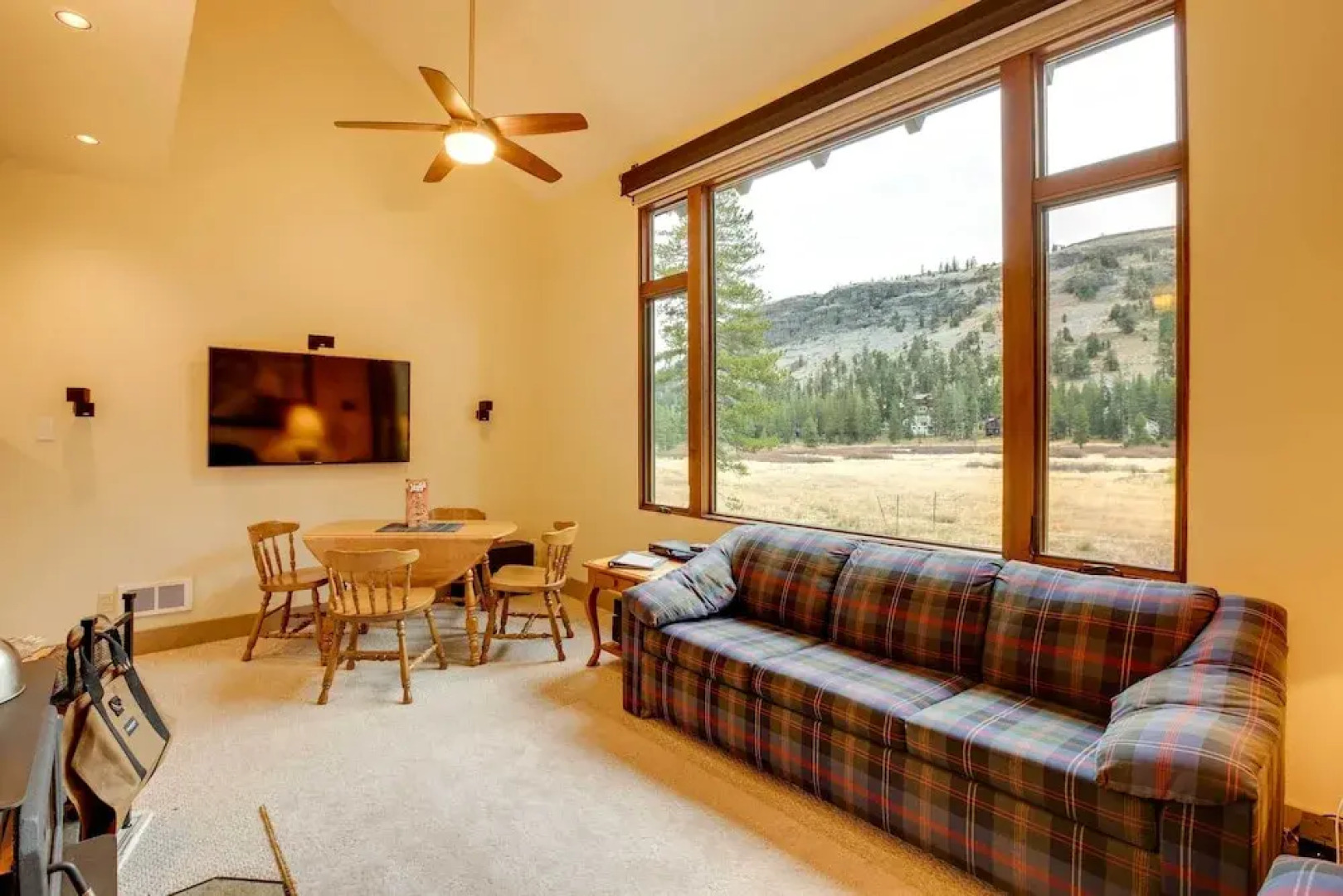 Mountain Condo w/ Fireplace in Kirkwood Ski Resort