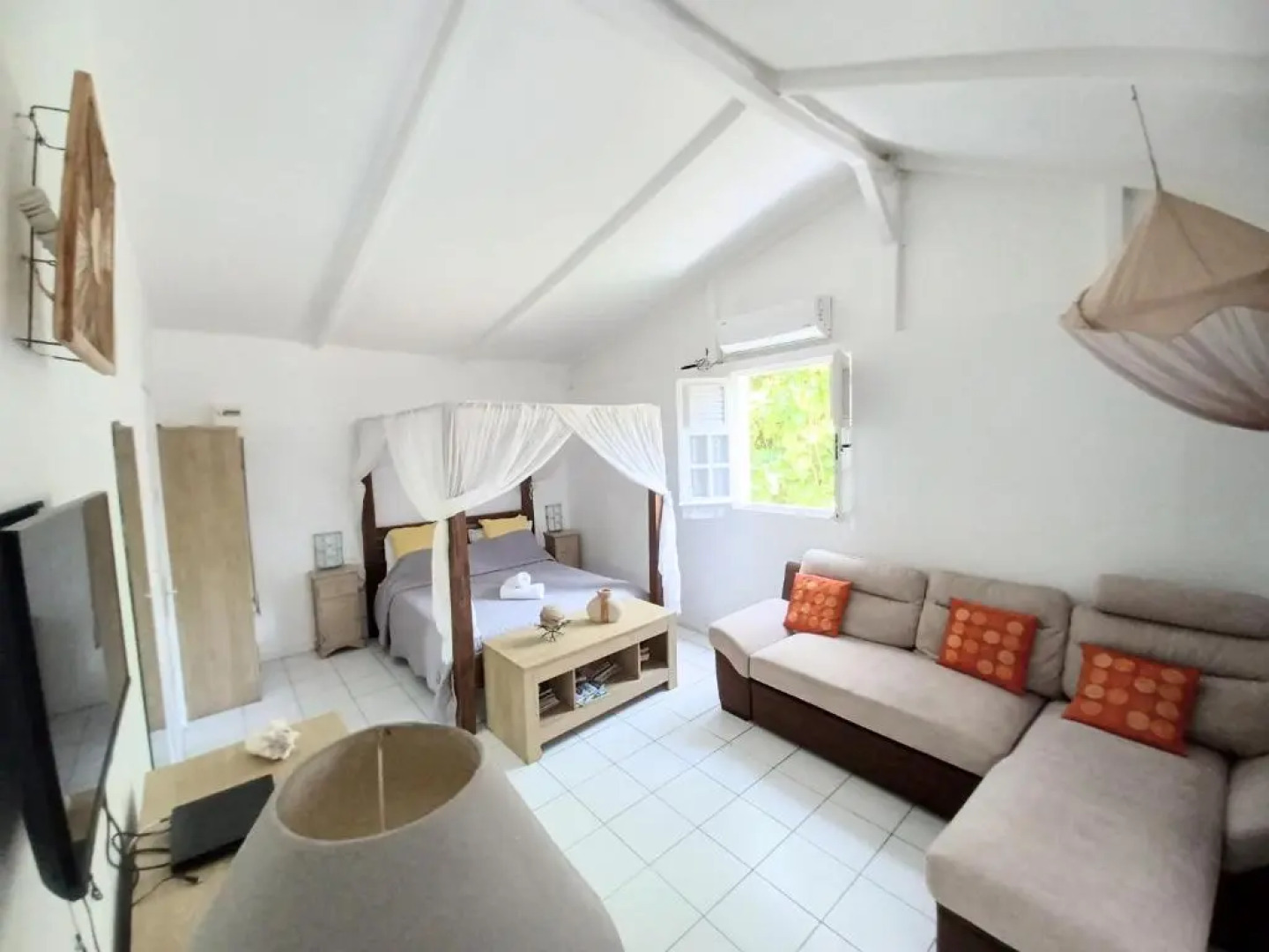 La Rose Du Bresil Marie-Galante