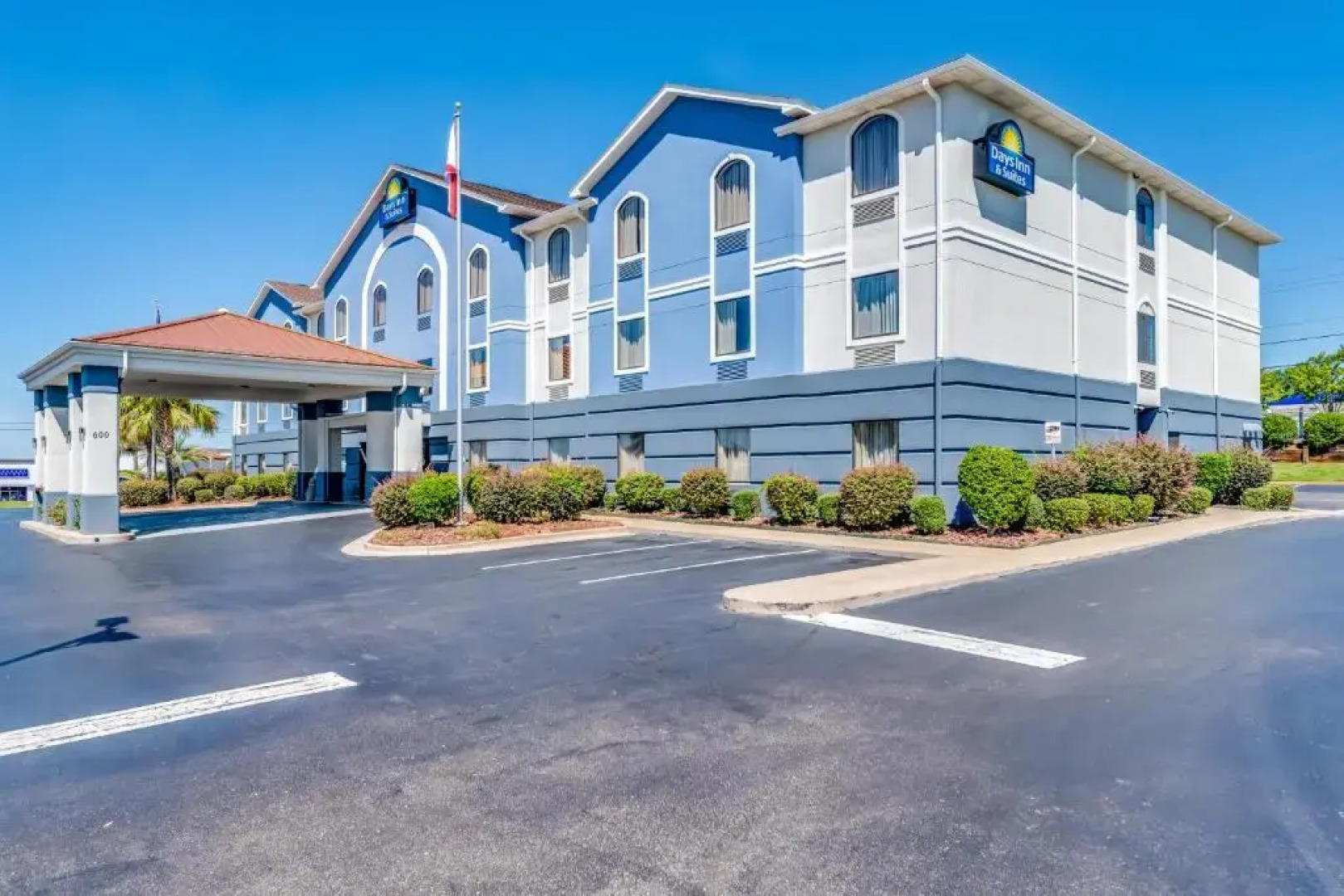 Days Inn & Suites Prattville-Montgomery