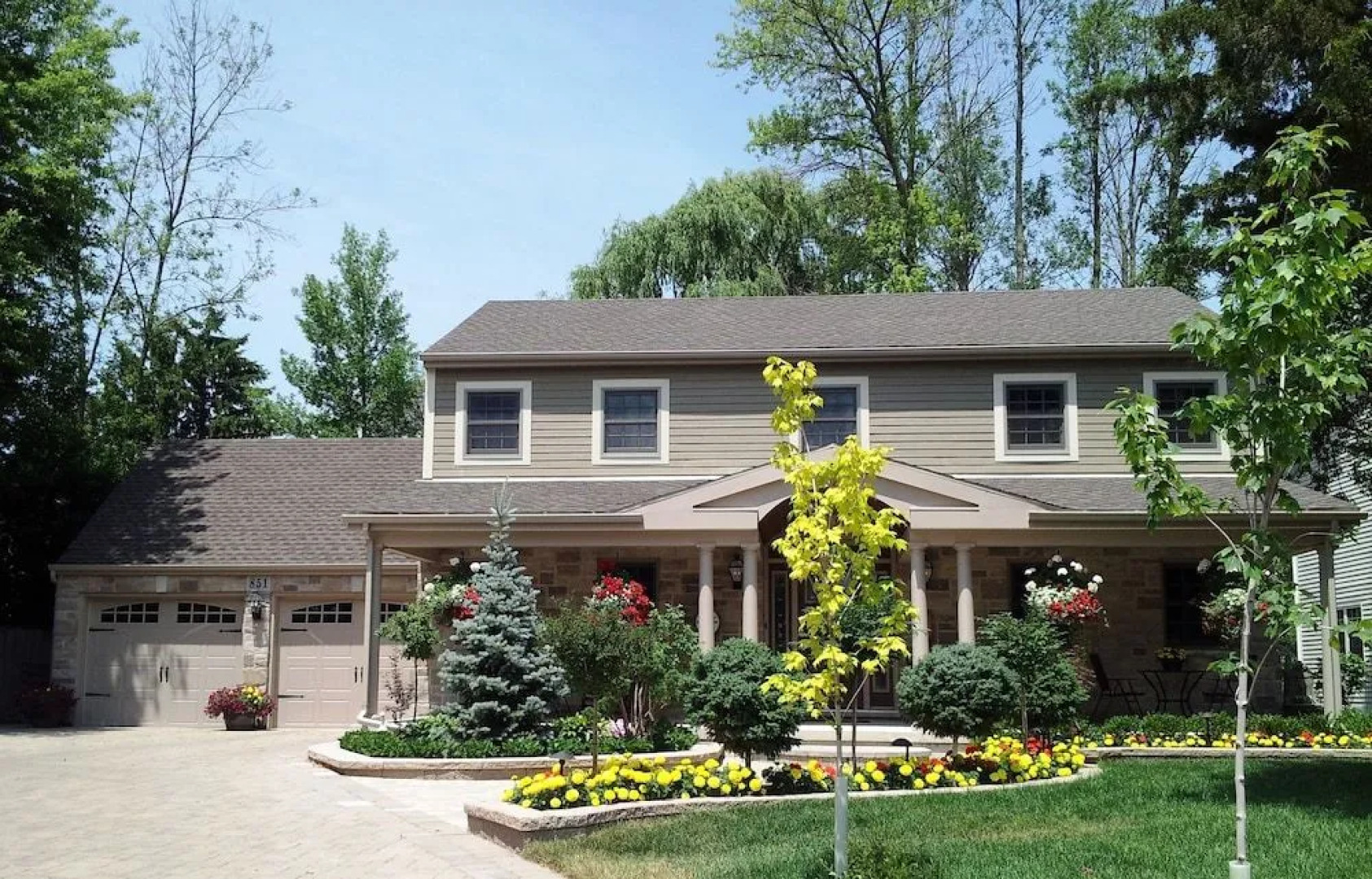 The Porch and Pillow