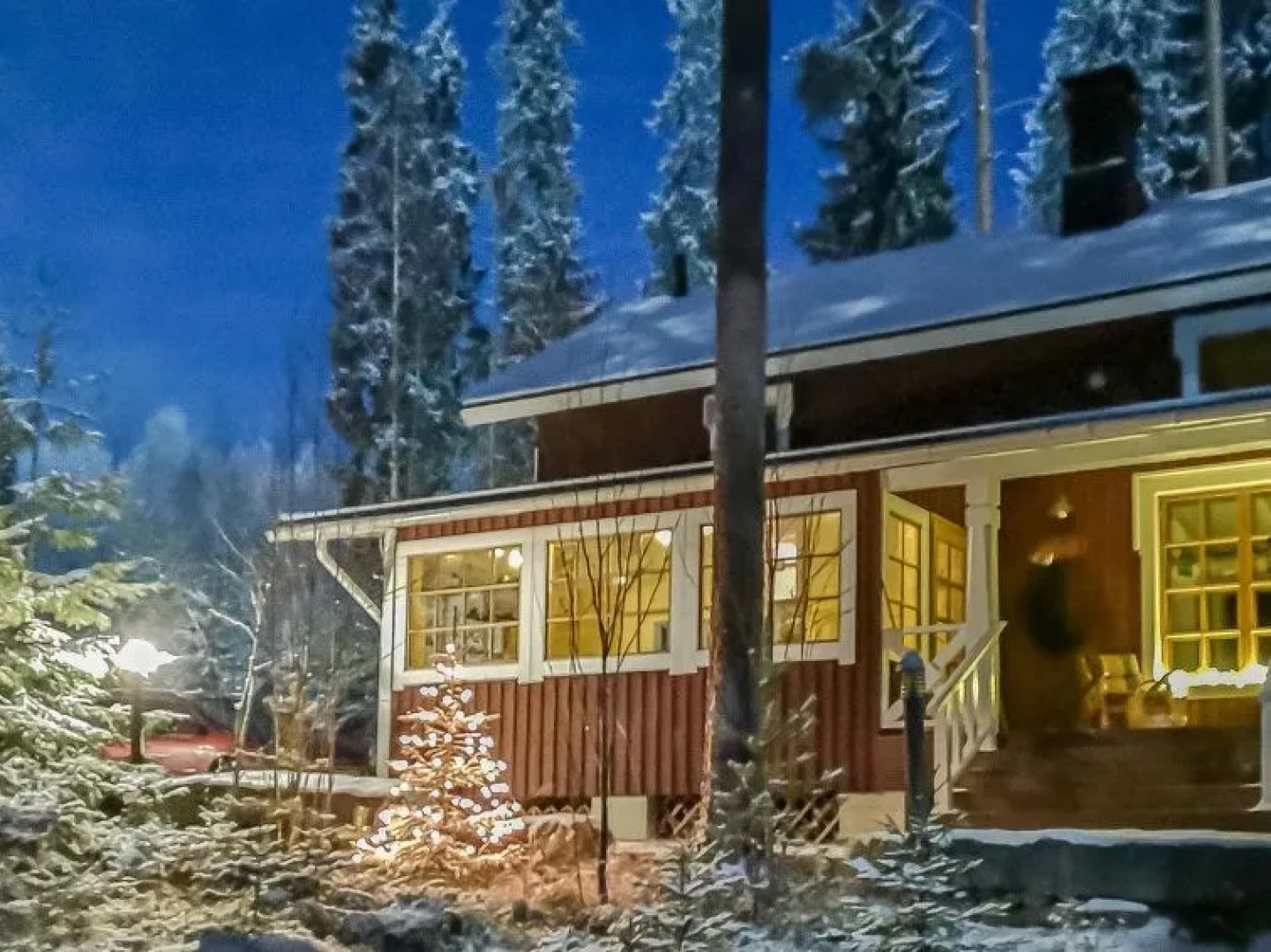 Holiday Home Mustalahden makasiini