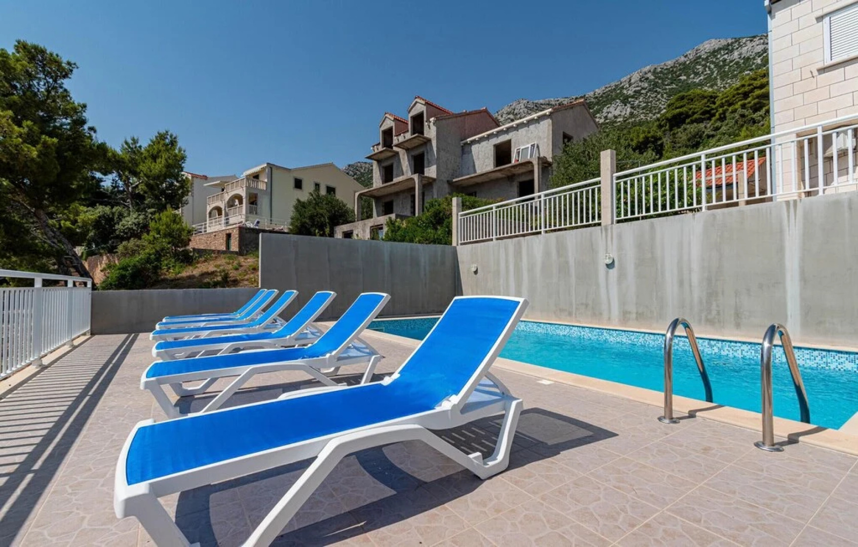 Awesome Home in Dingac With Wifi and 4 Bedrooms