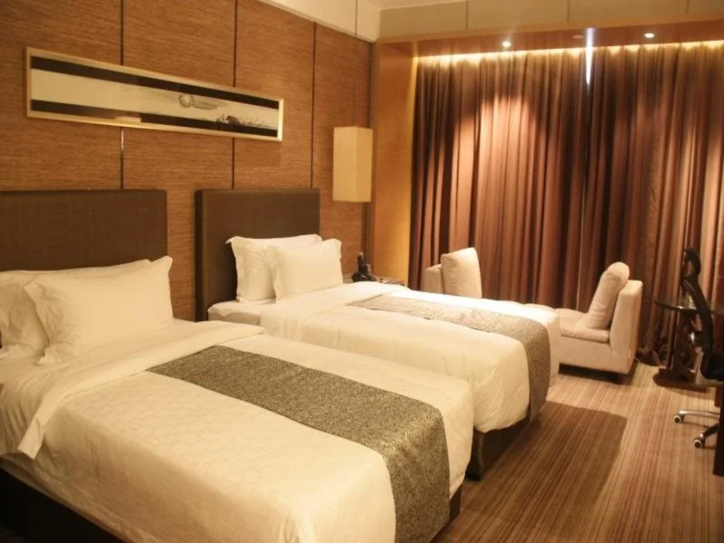 Heaven-sent Plaza Hotel Zhanjiang