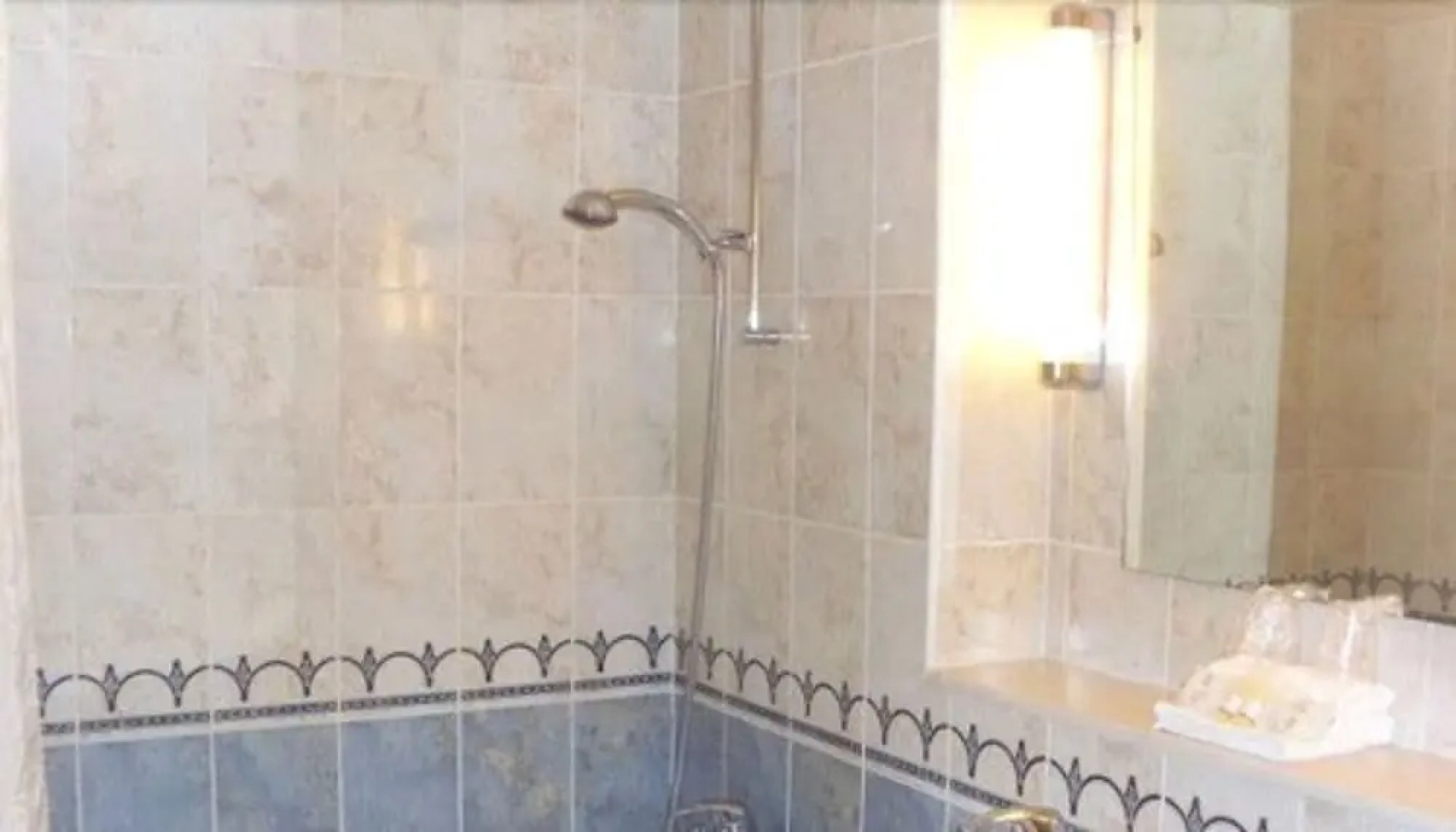 Hôtel Grill Le Coudray-Montceaux