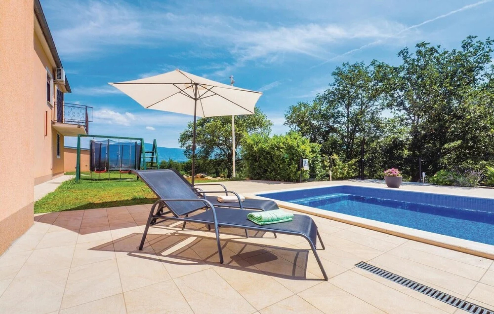 Stunning Home in Barisici With Wifi and 4 Bedrooms