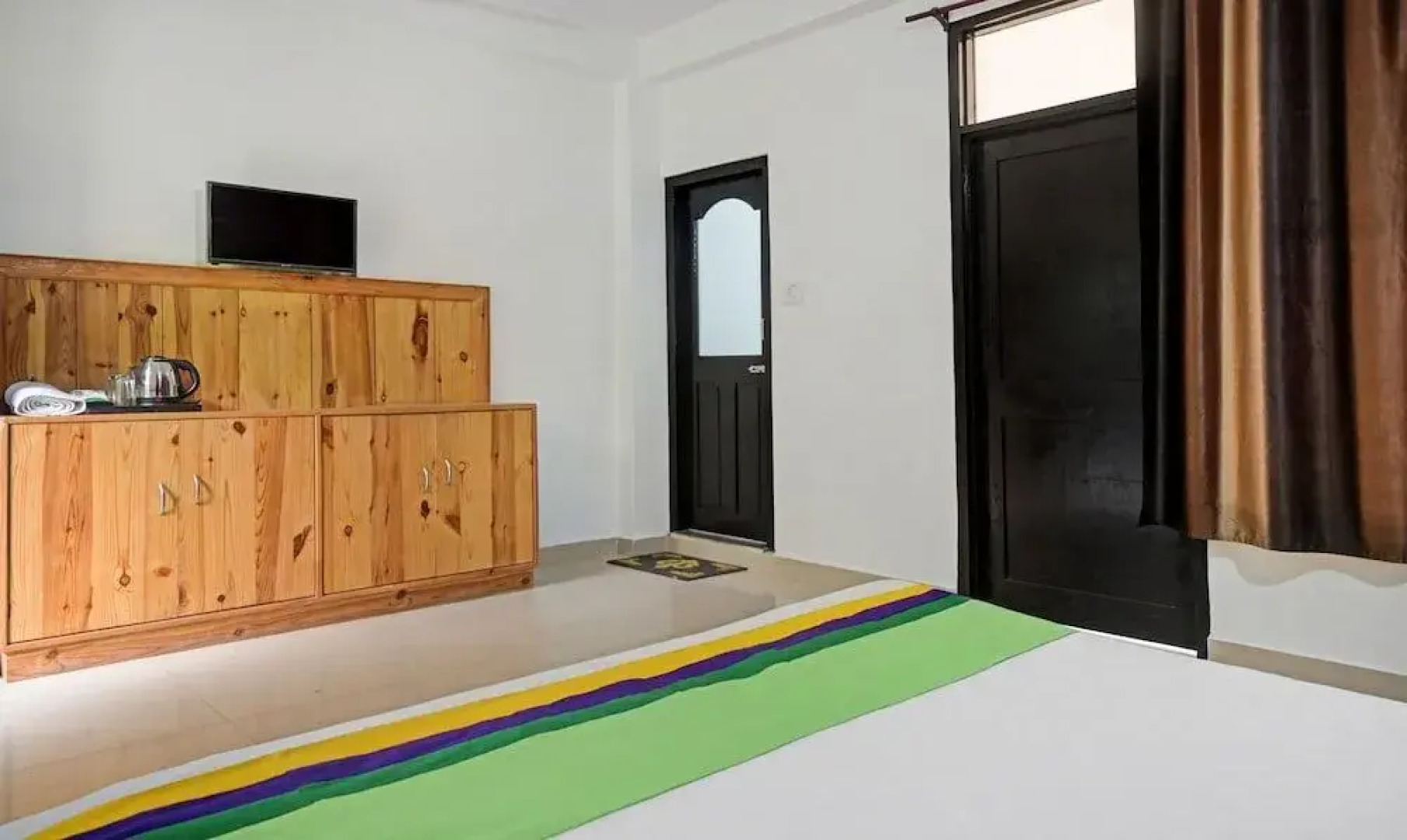 Treebo Trend Woodward II