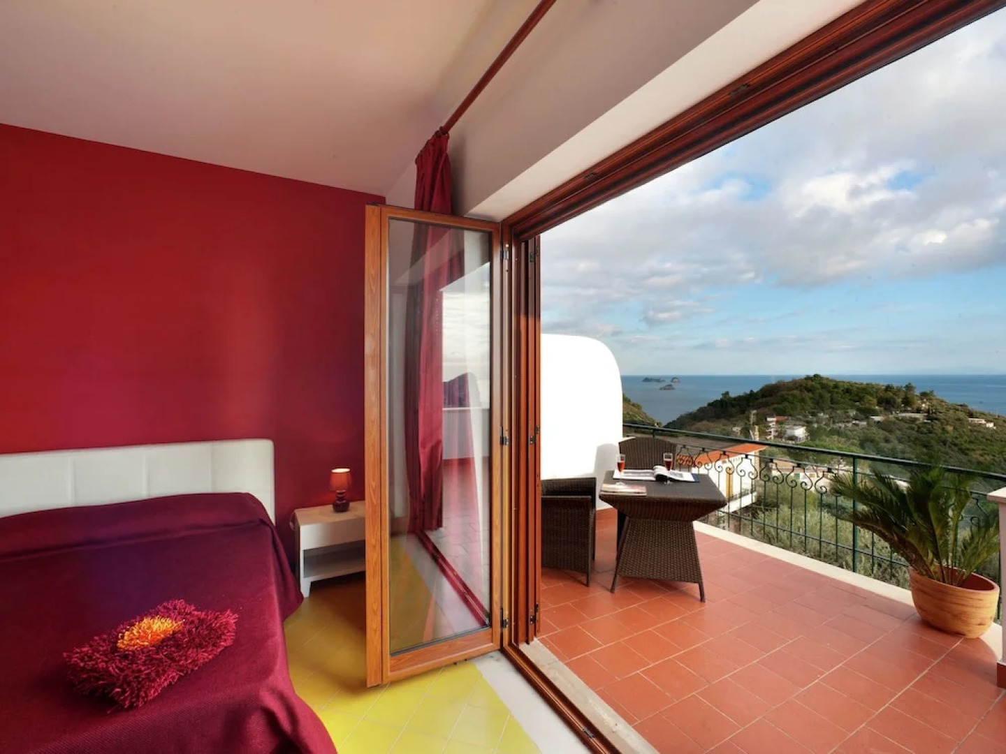 Beautiful Villa with Pool And Fantastic Sea View in the Enchanting Amalfi Coast