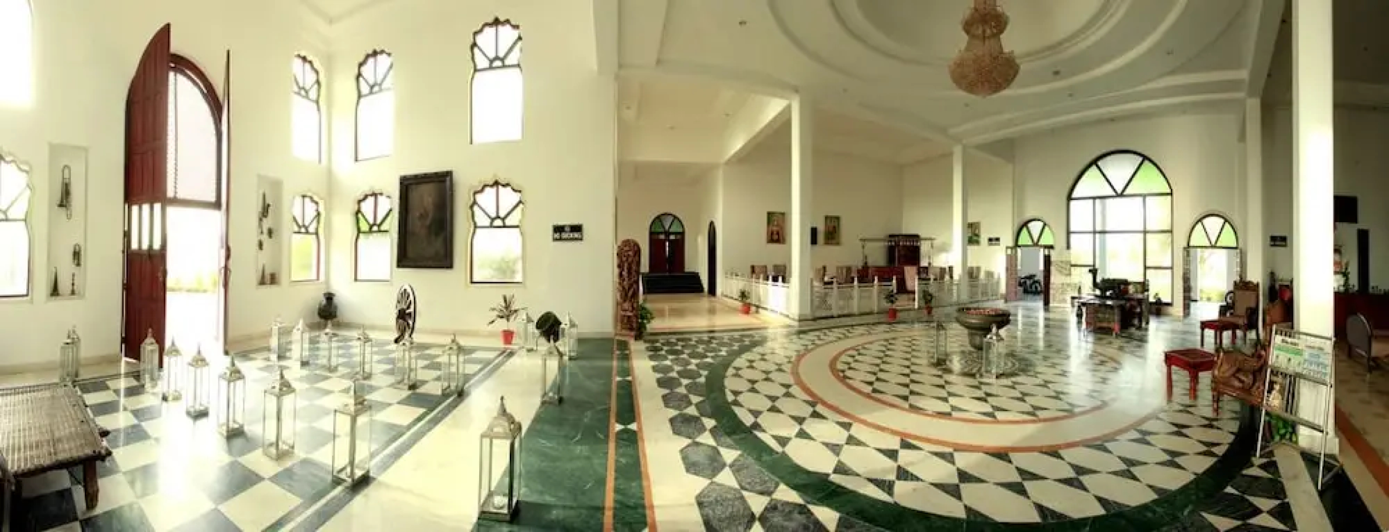 Sara Vilas Hotel
