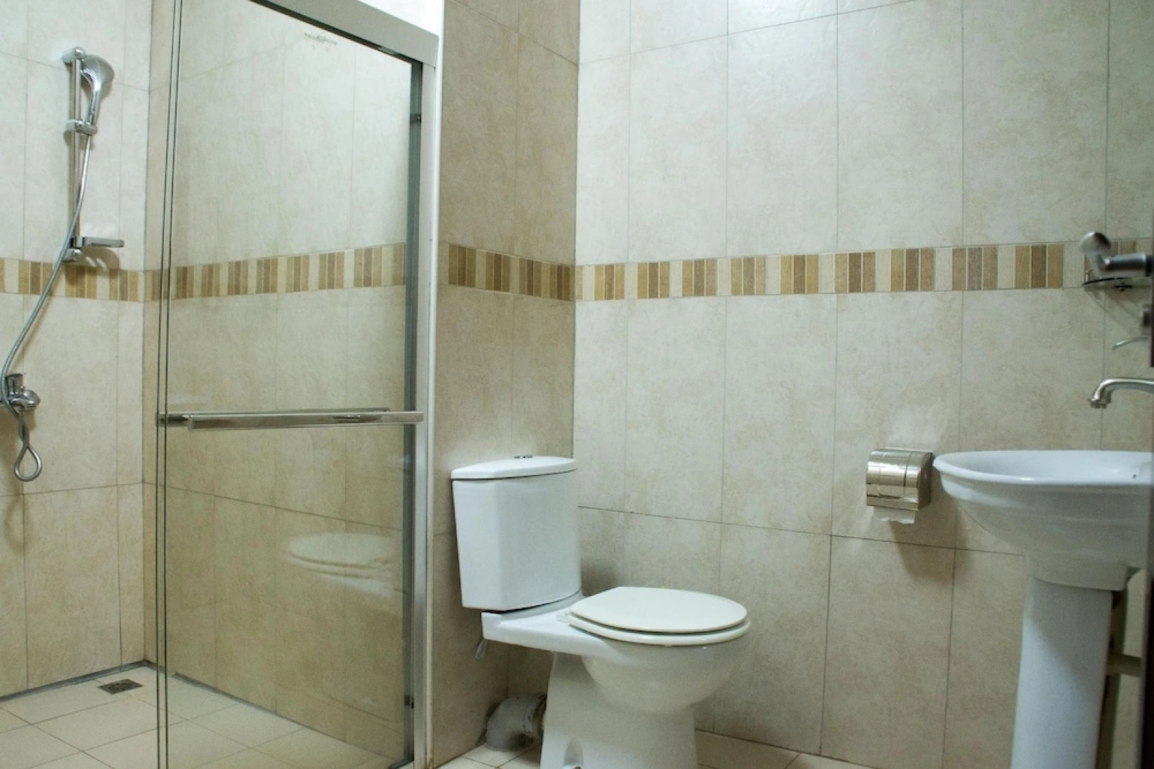 Suru Express Hotel GRA