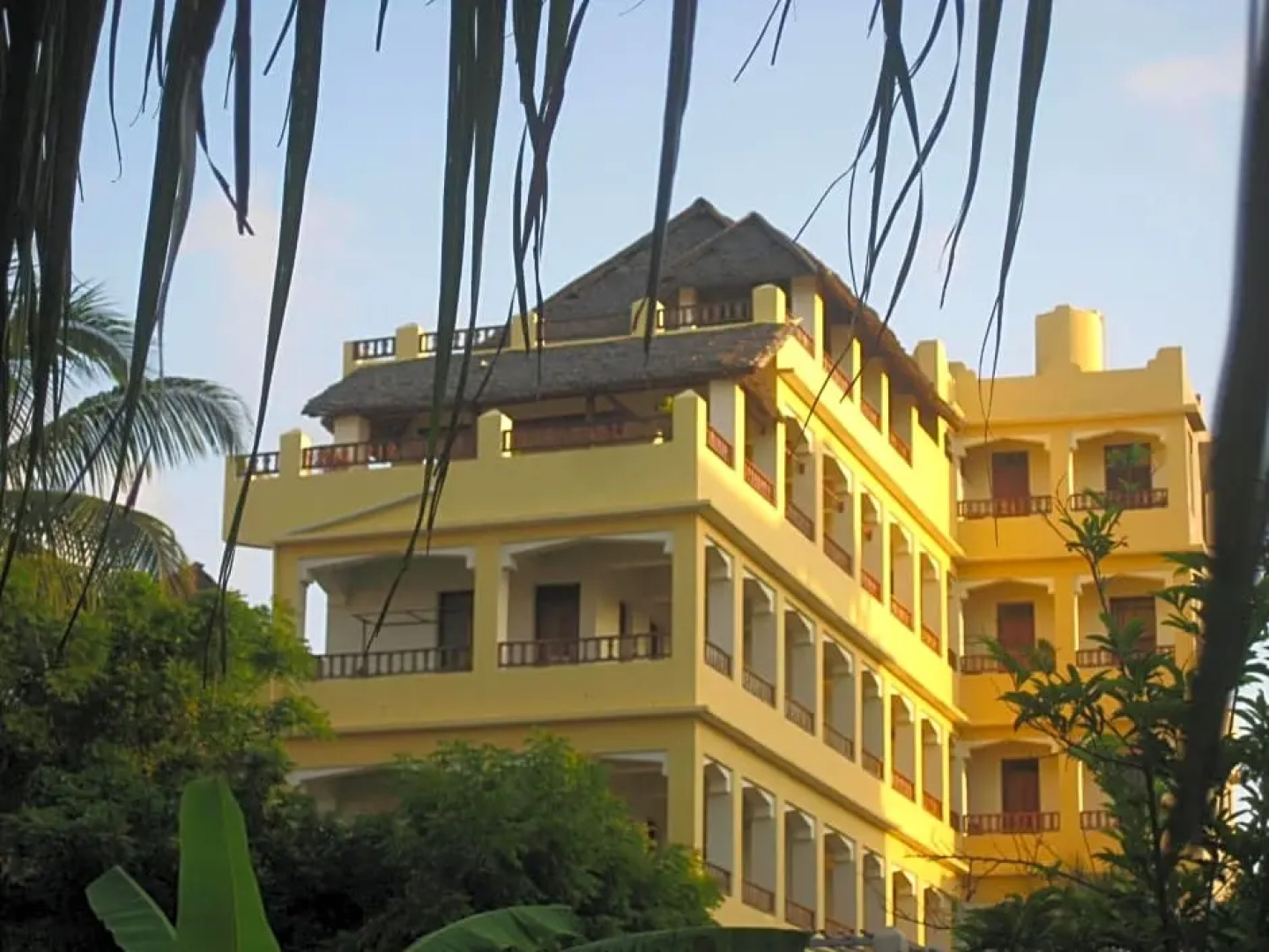 Msafini MangoTop Roof Hotel