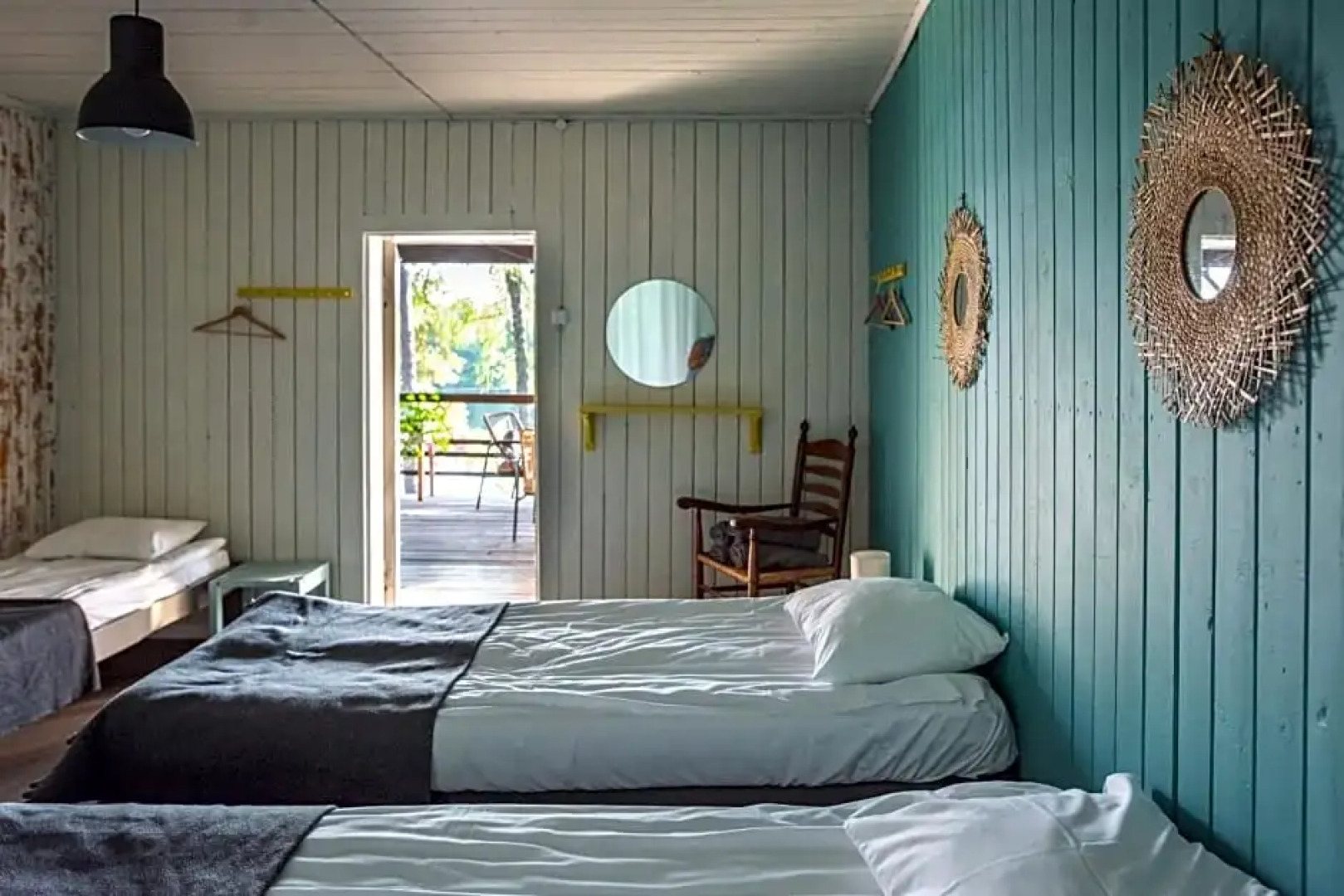 Saarj¿e puhkemaja tuba koos hommikus¿¿giga