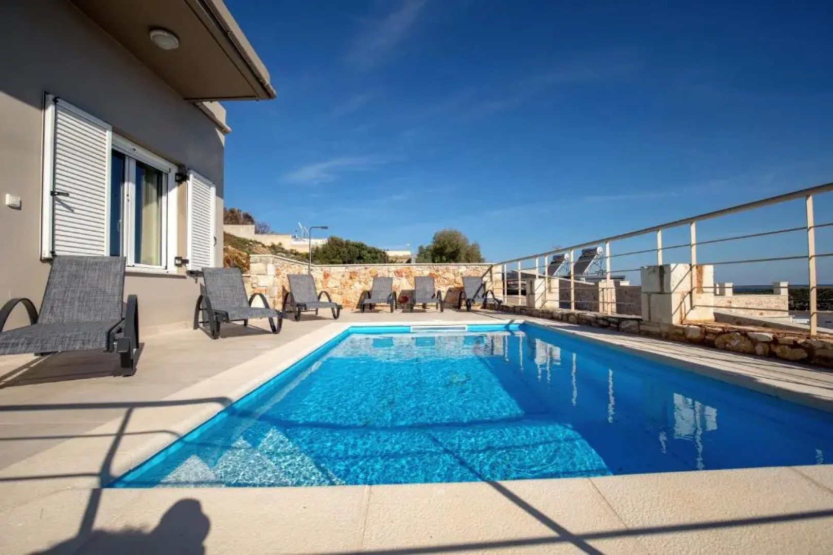 Vagioni Seaside Villa