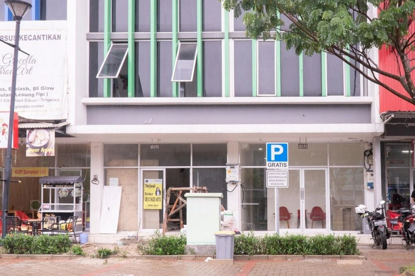 RedDoorz @ Garden Boulevard Citra Raya Tangerang