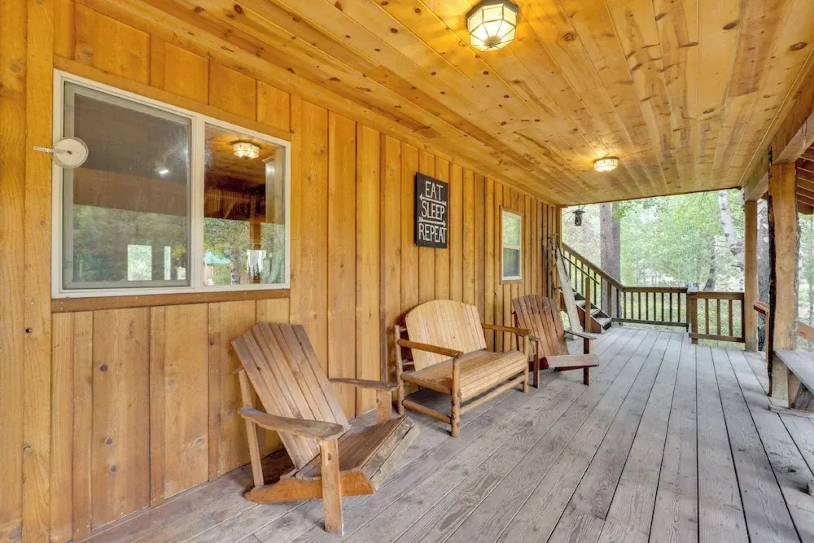 Pet-friendly House w/ Deck: Near Crater Lake!