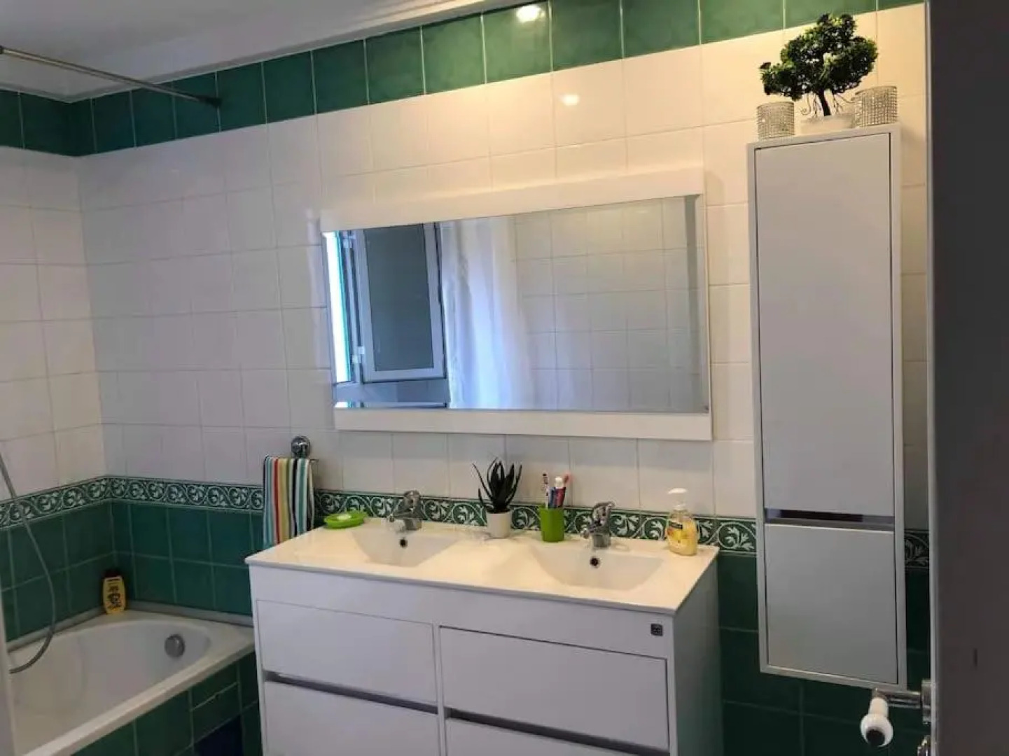 Hammamet northern border (Nabeul), 200m from sea and downtown