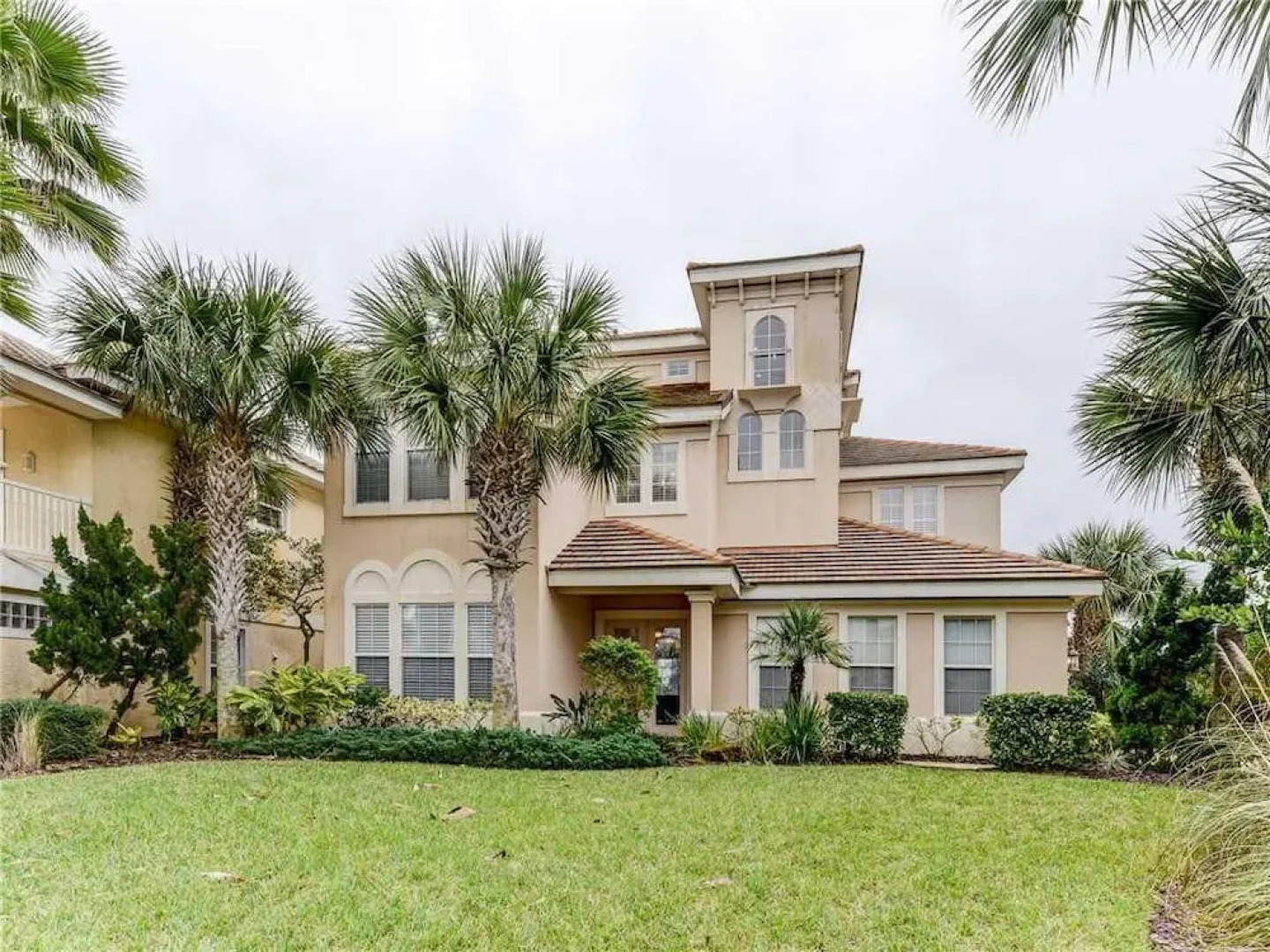 Sea Star Palace by Vacation Rental Pros