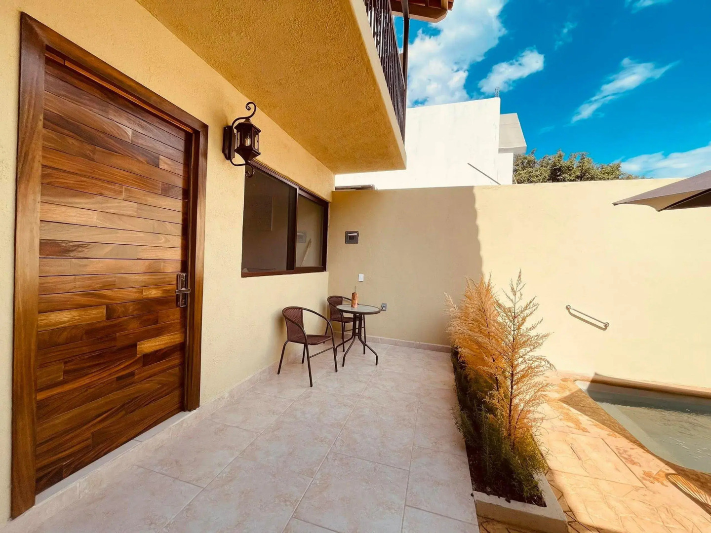 Seuia Departamentos con alberca a pasos del lago