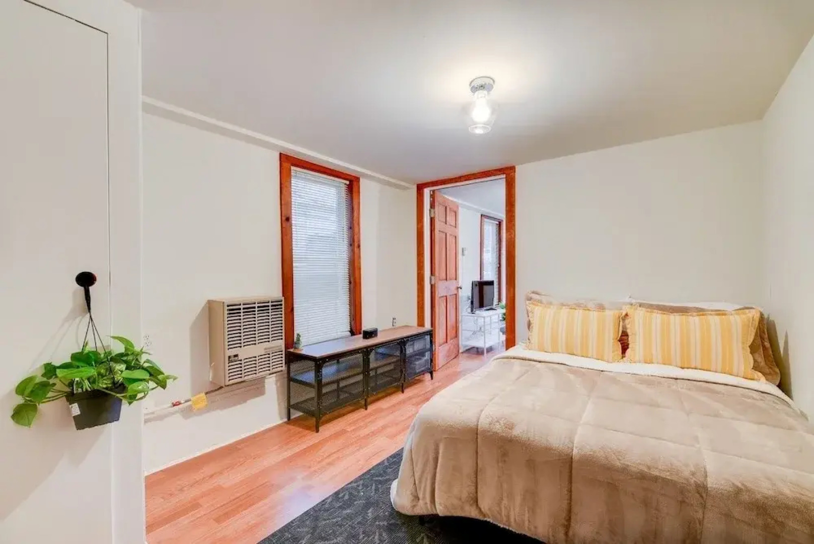 Quaint And Charming 2br Apt In Central Oakland 2 Bedroom Apts by Redawning