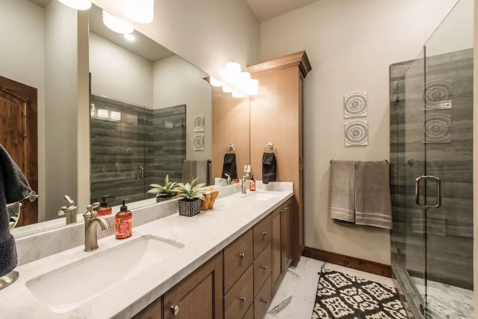 Deer Park Condo #303 3 Bedrooms 2 Bathrooms Condo