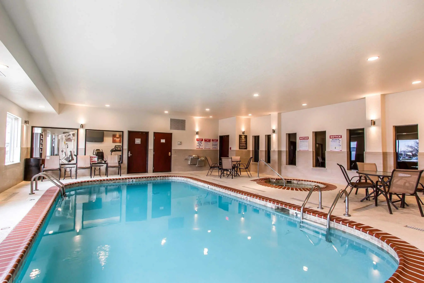 Comfort Suites Mattoon East